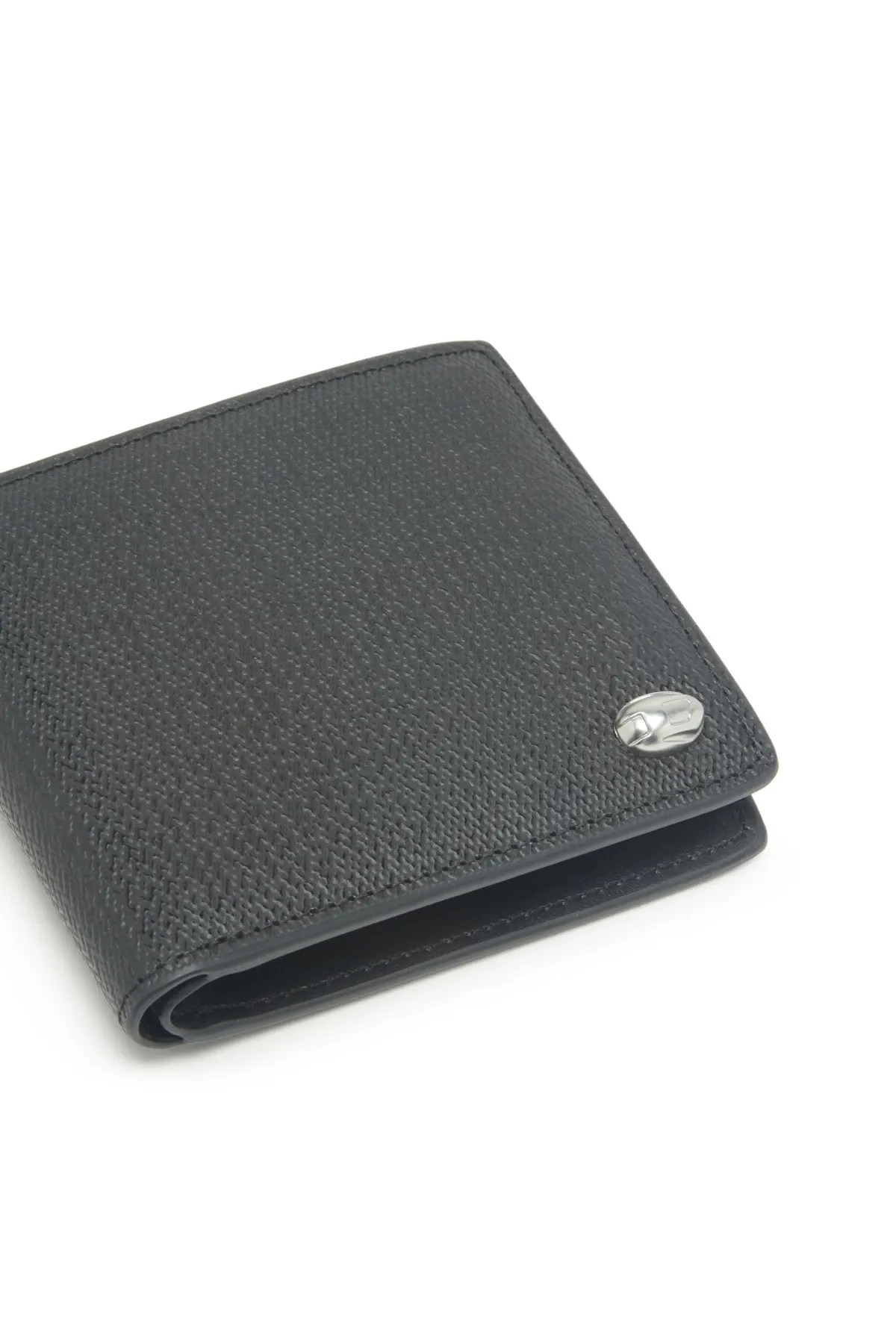 Black Bi-fold wallet in textured leather