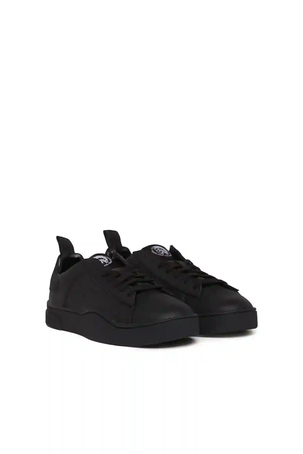 Black Sneakers in leather with mohawk logo