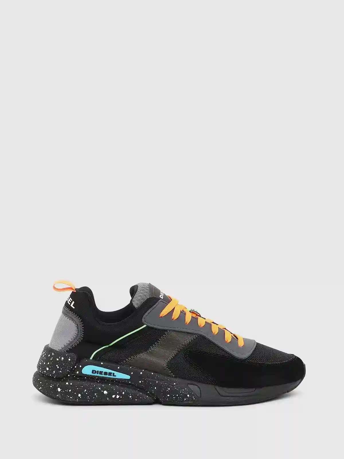 Black Running sneakers with speckled sole