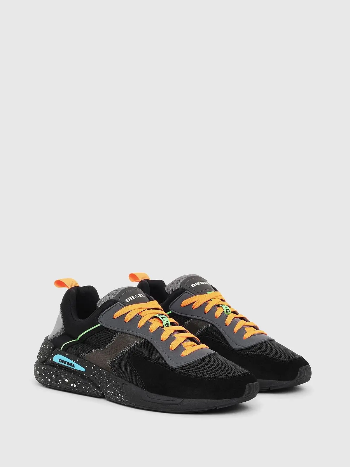 Black Running sneakers with speckled sole