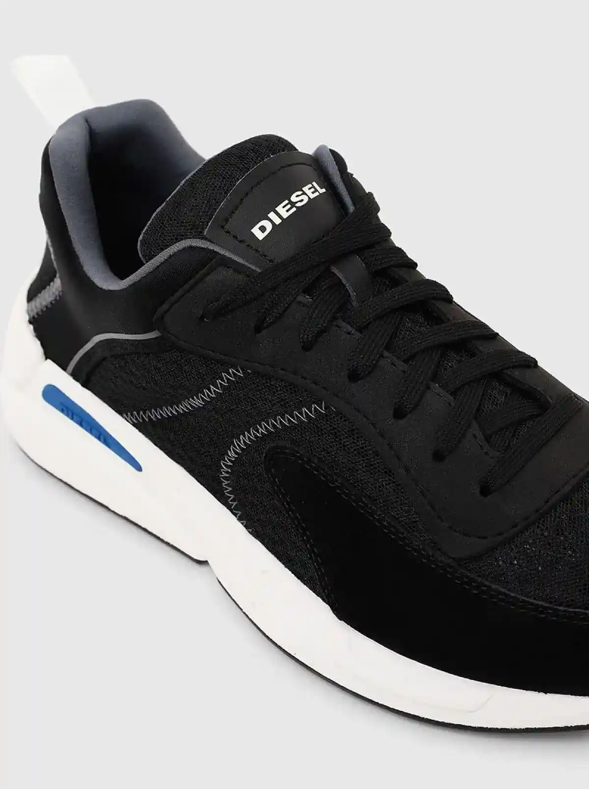 Black Sneakers in mesh and suede