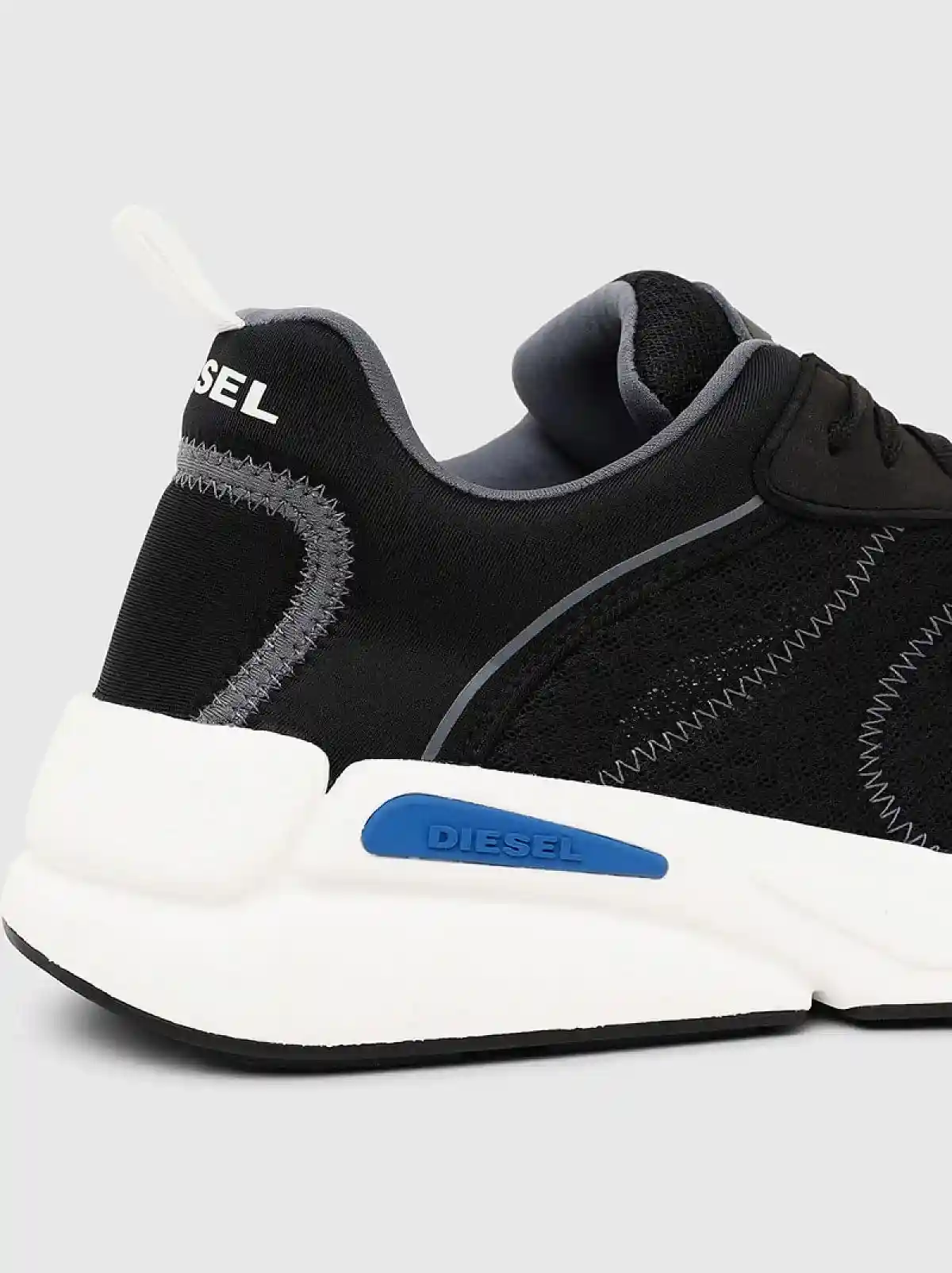 Black Sneakers in mesh and suede