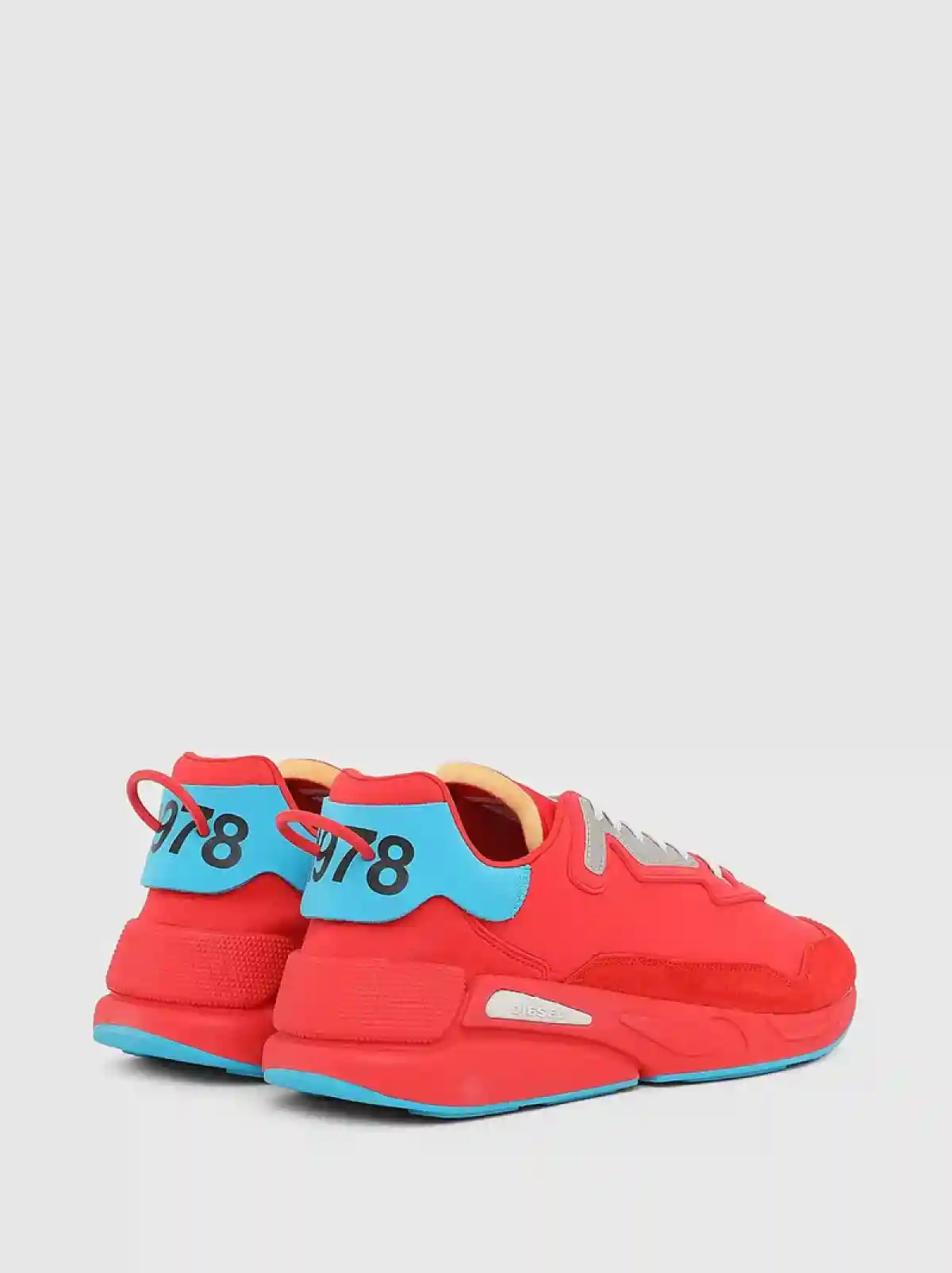 Red Sneakers in ruffled nylon and suede