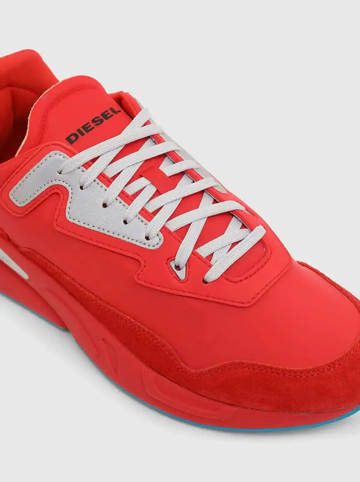 Red Sneakers in ruffled nylon and suede