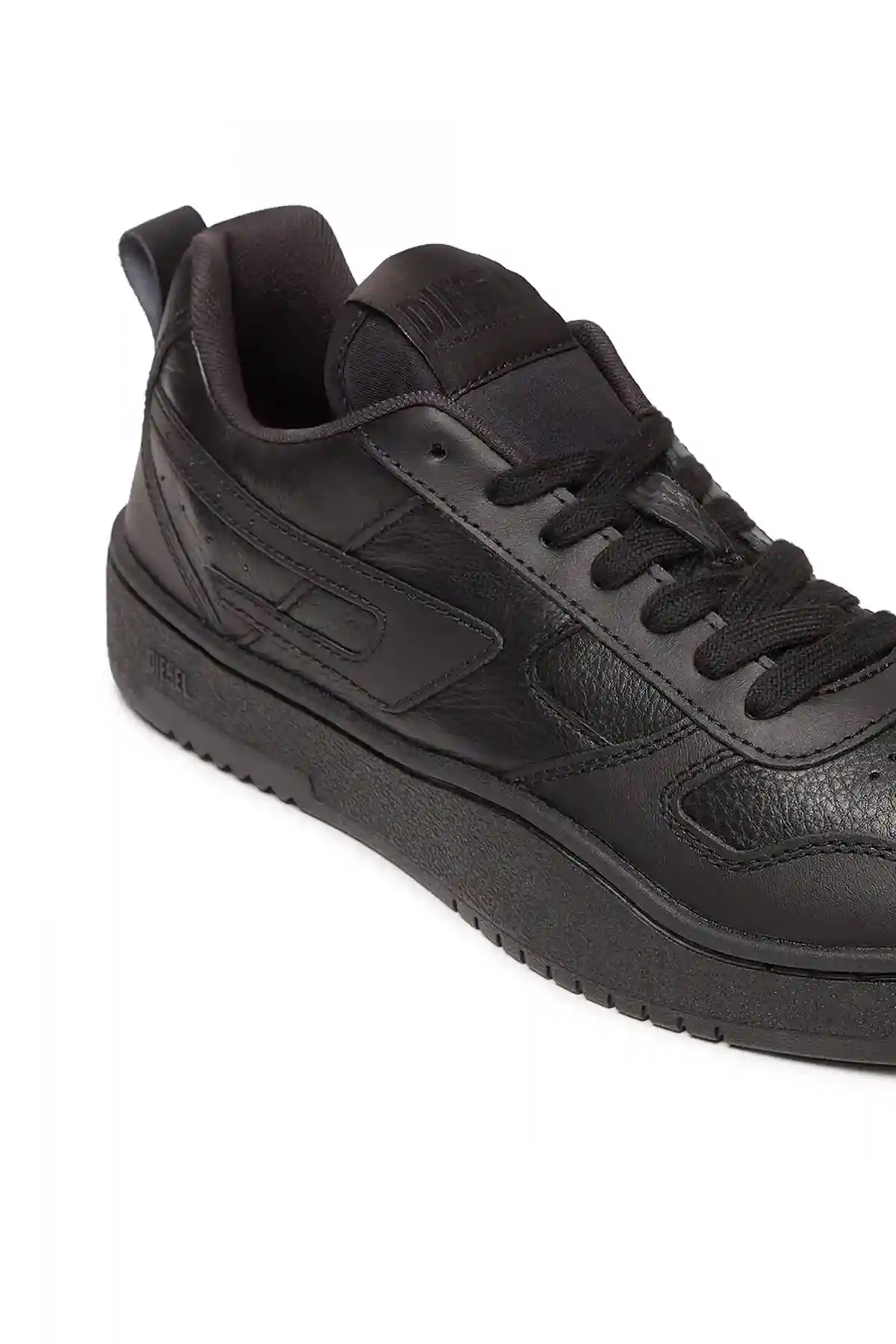 Black S-Ukiyo V2 Low-Low-top sneakers with D branding