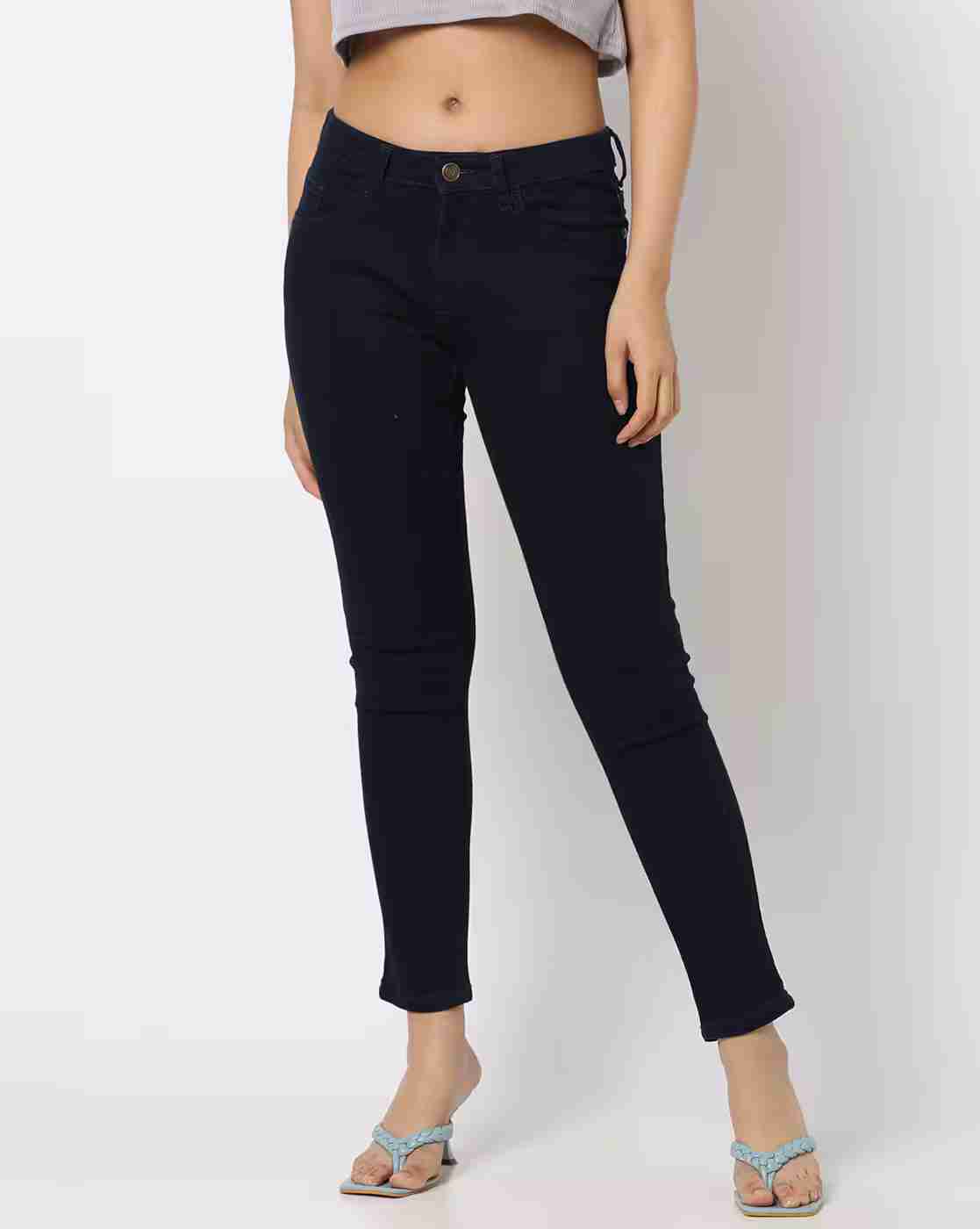 Women Mid-Rise Relaxed Solid Clean Jeans with Contrast Stitch