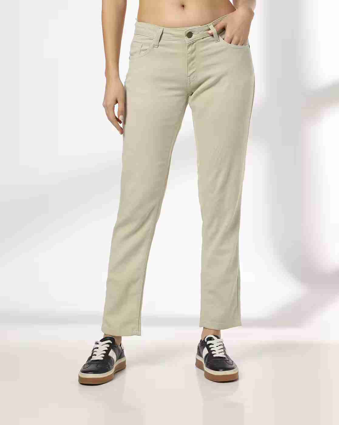 Mid-Rise Relaxed Solid Clean Jeans with 5-Pockets