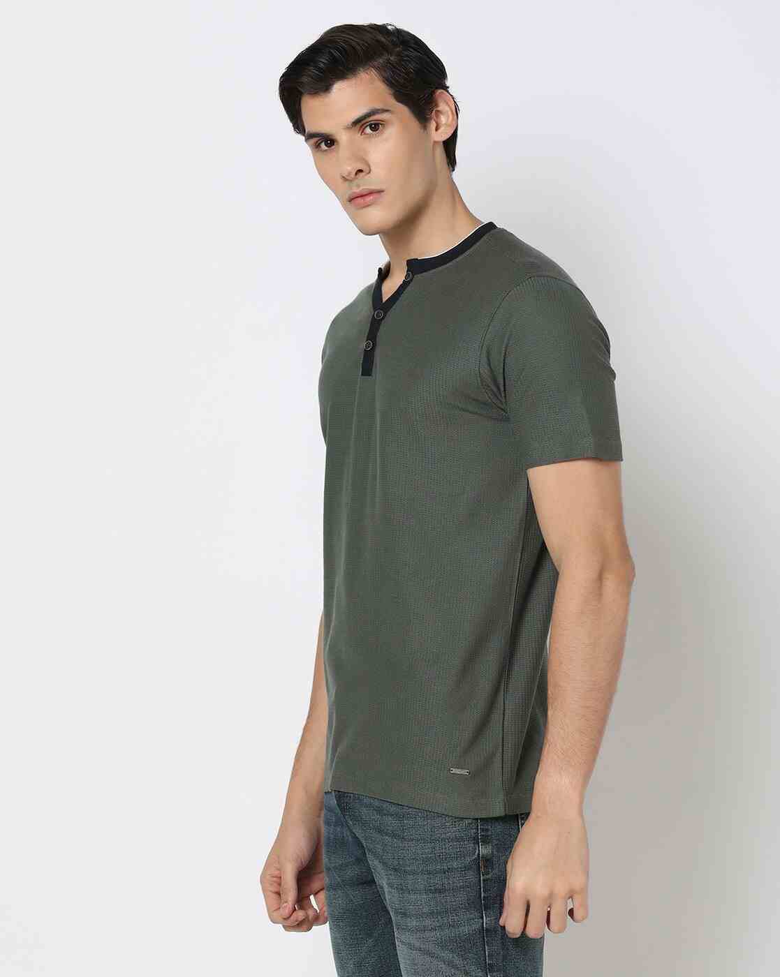 DNMX | Men Self-Stripe Slim Fit Henley-Neck T-Shirt|1