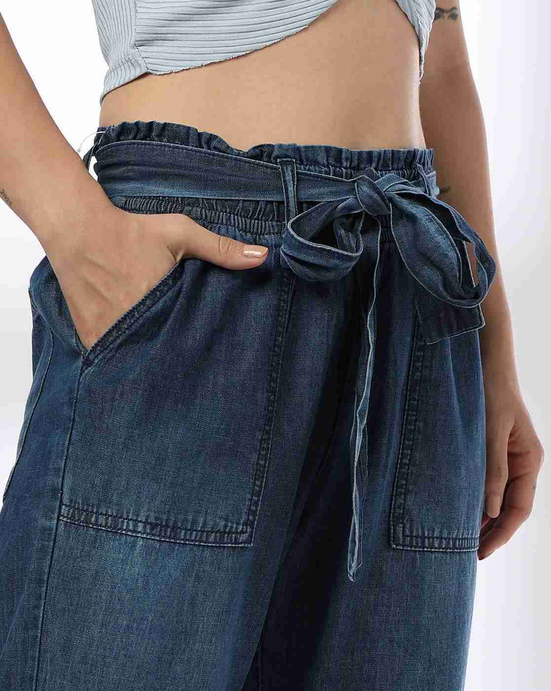 DNMX | Women Lightly Washed Relaxed Fit Jeans with Belt|3