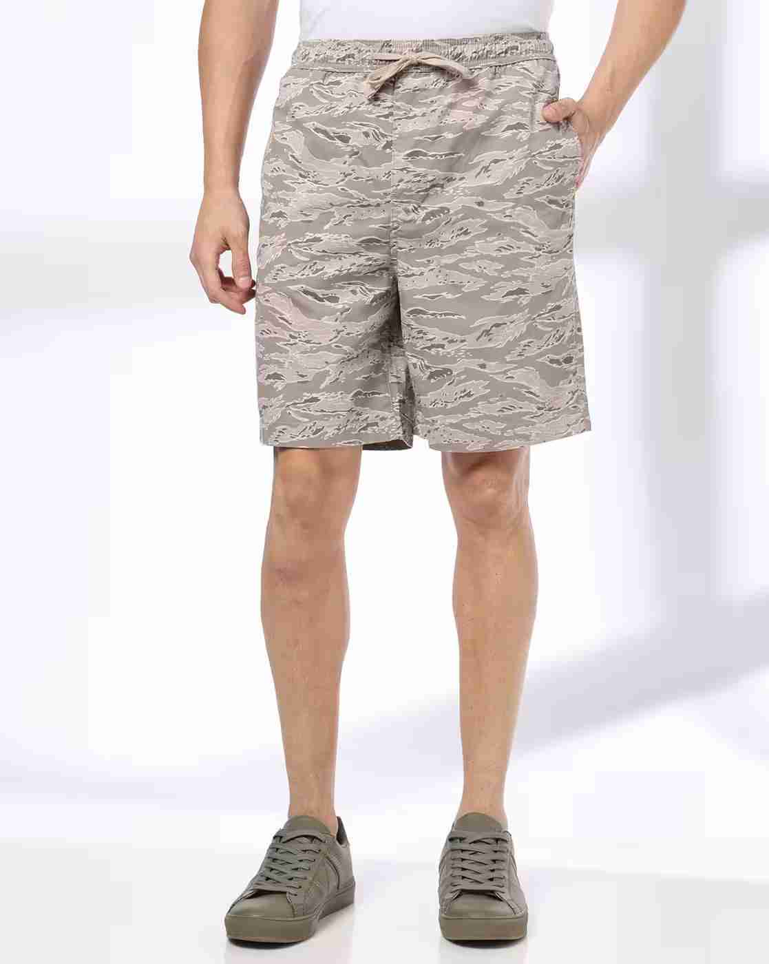 Men Camouflage Print Regular Fit City Shorts