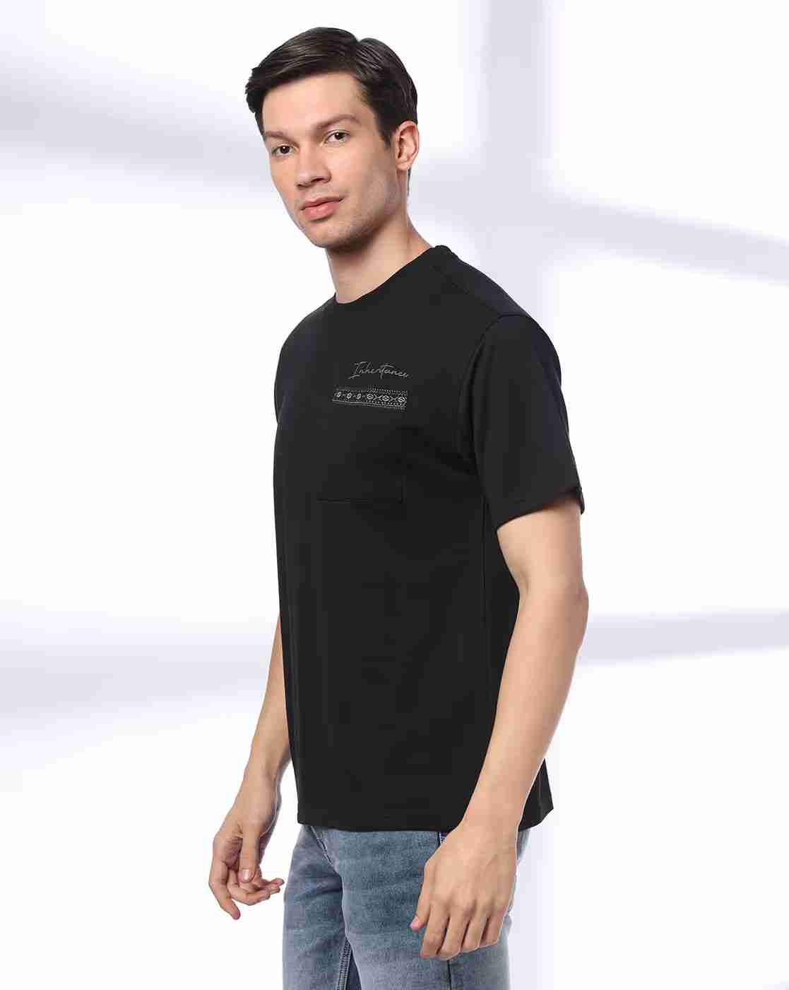 DNMX | Men Typographic Print Relaxed Fit Crew-Neck T-Shirt|1