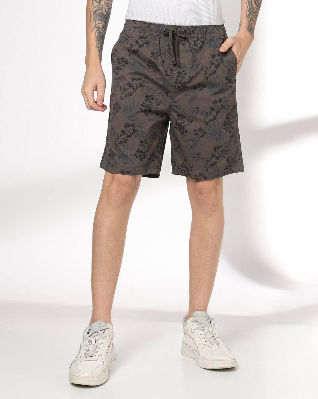 Men Floral Print Slim Fit Shorts