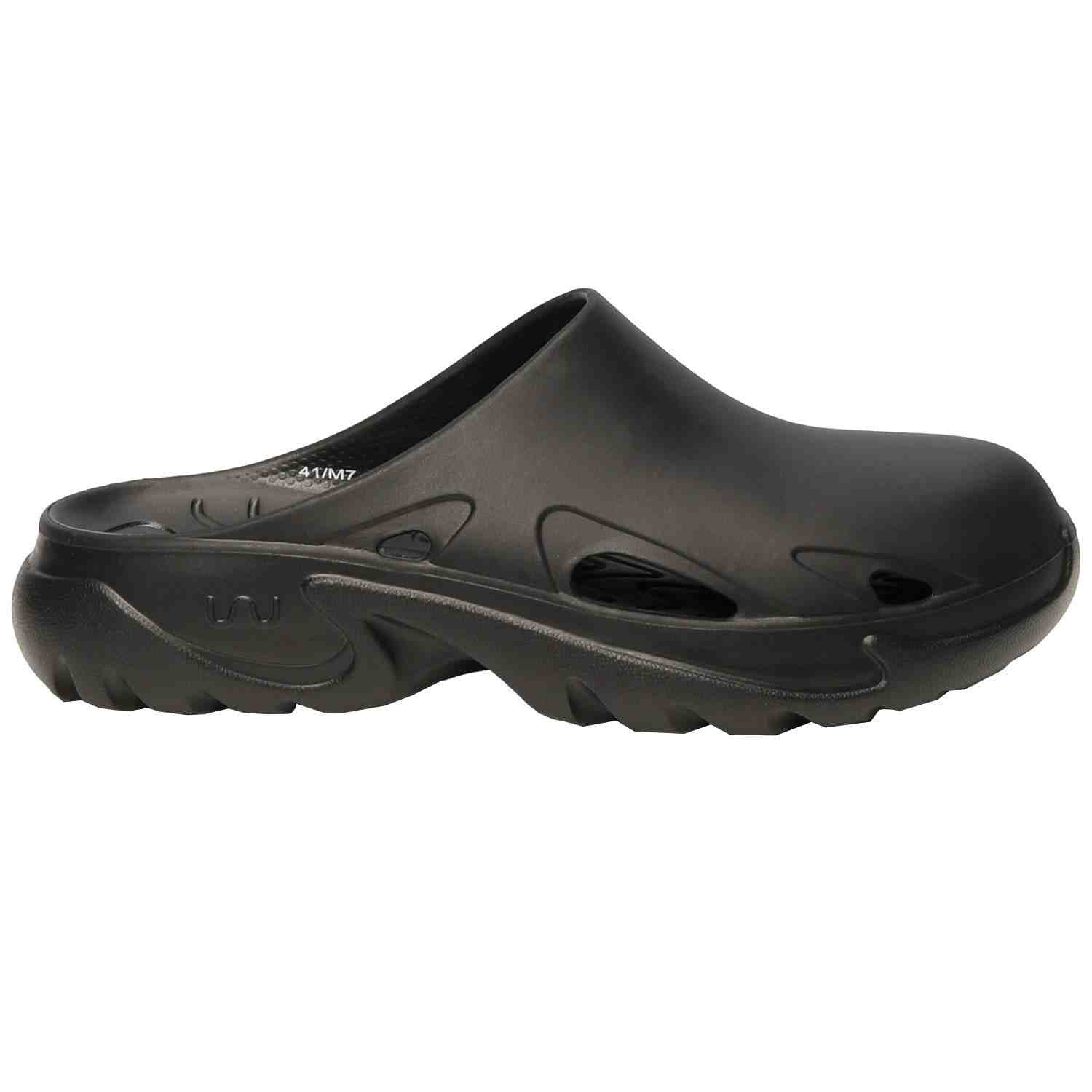 8151 Black Men Clog