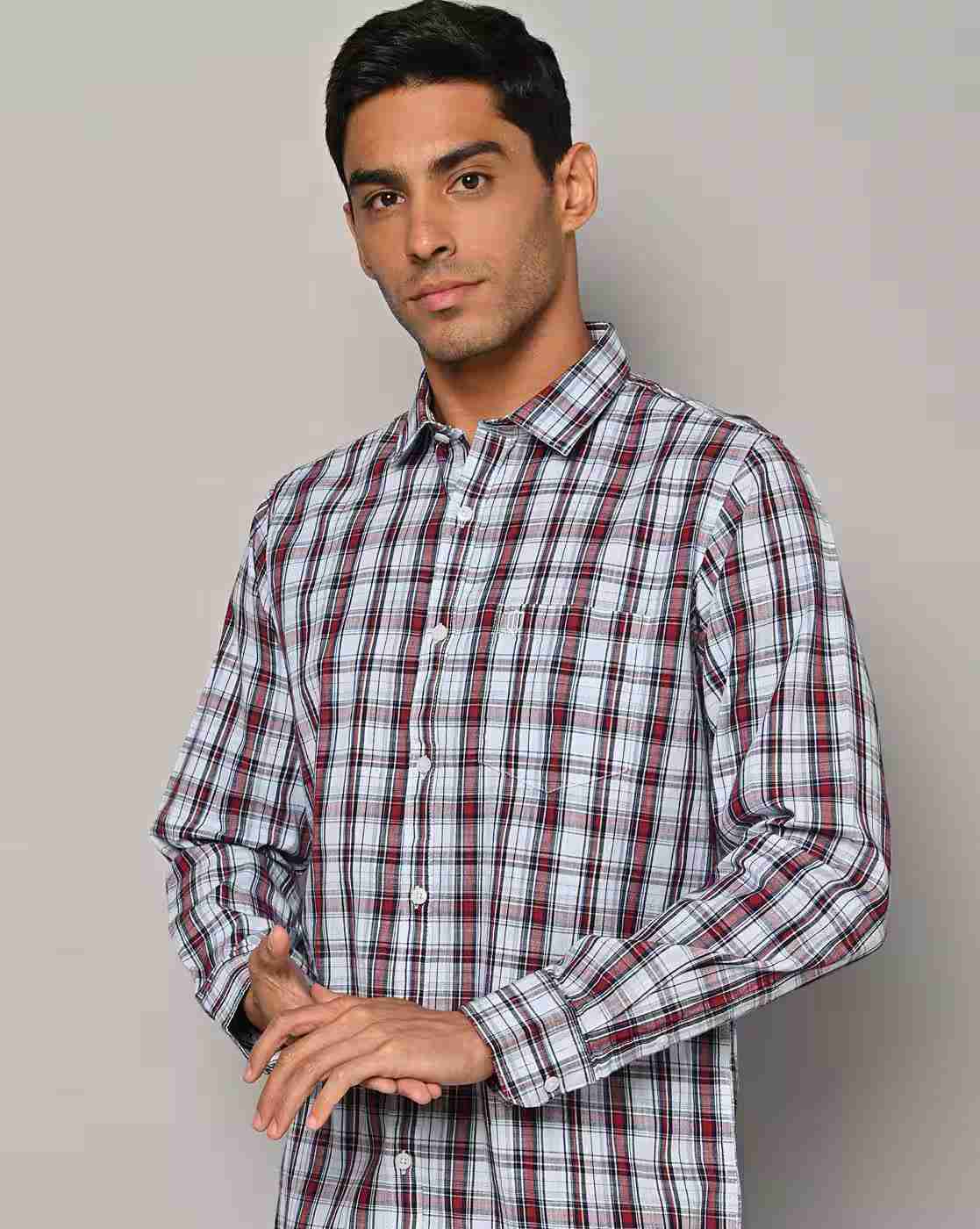 Men Checked Slim Fit Shirt