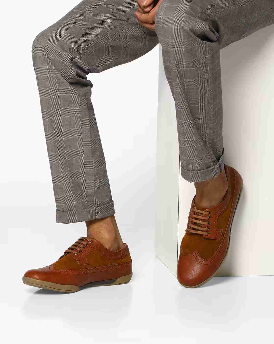 Lace-Up Casual Shoes with Broguing