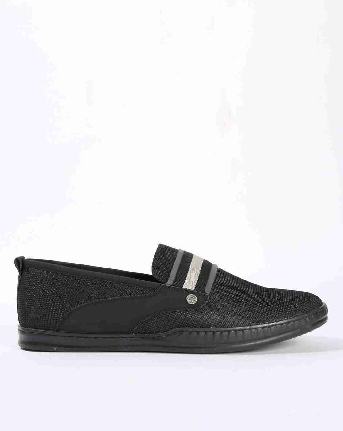 Textured Low-Top Slip-On Casual Shoes
