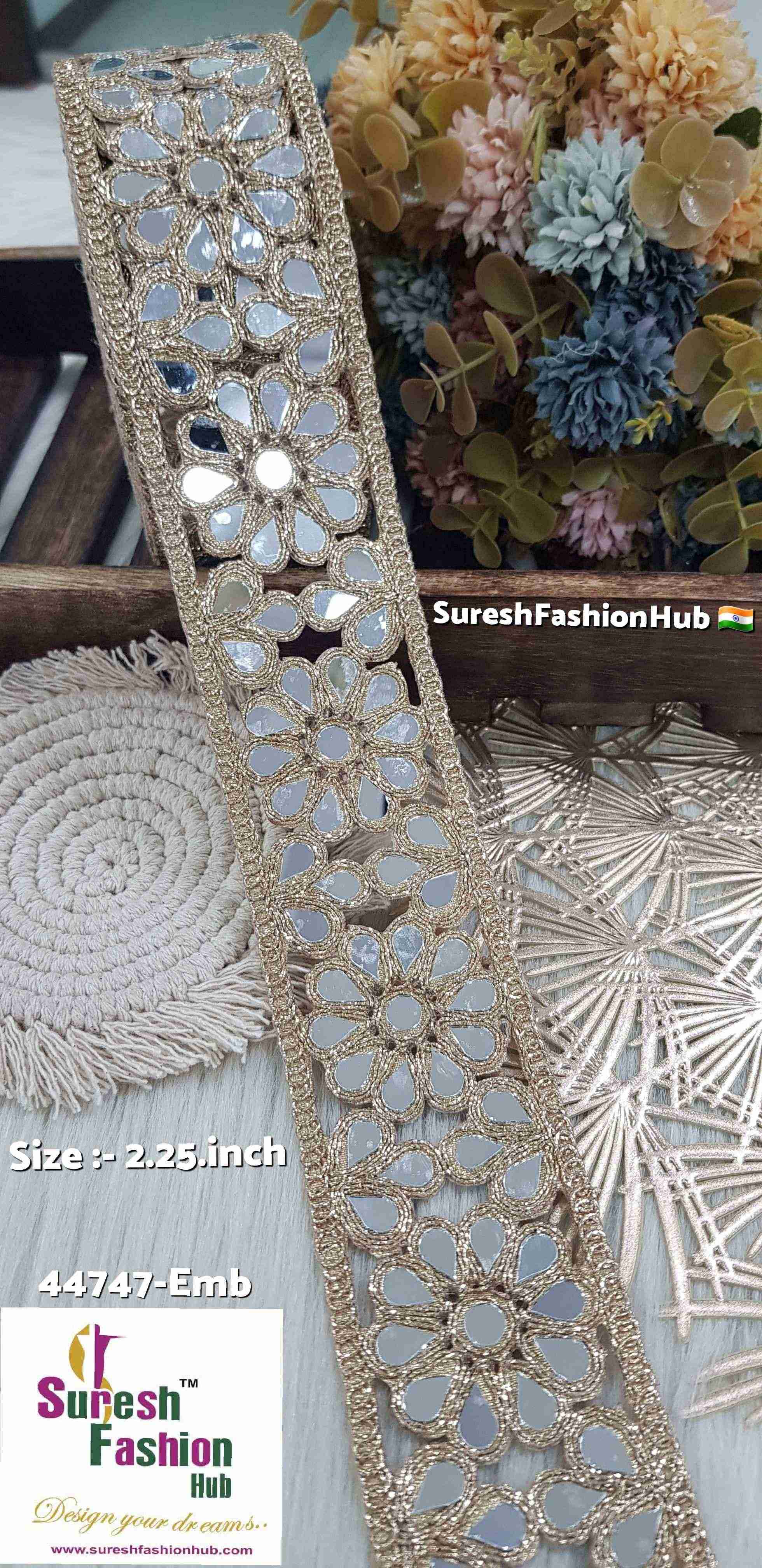 Antique EleganceMirror Lace
