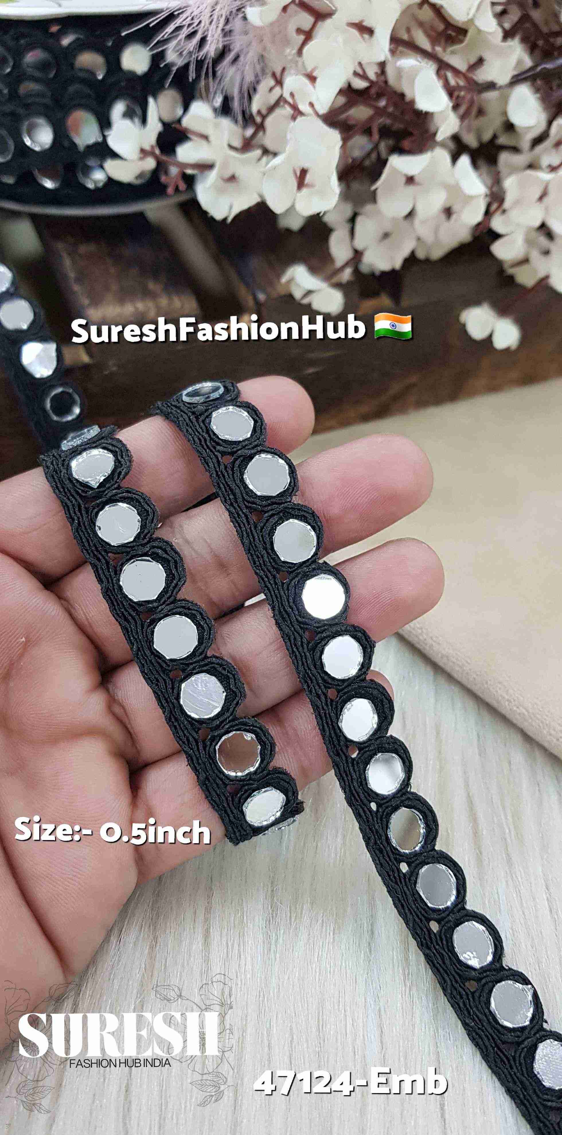Black One-Side Round Mirror Lace