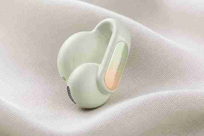 سماعات Noise Air Clips 2 اللاسلكية المفتوحة للأذن مع 40 ساعة تشغيل ومقاومة للماء IPX5 - Frost Green 3