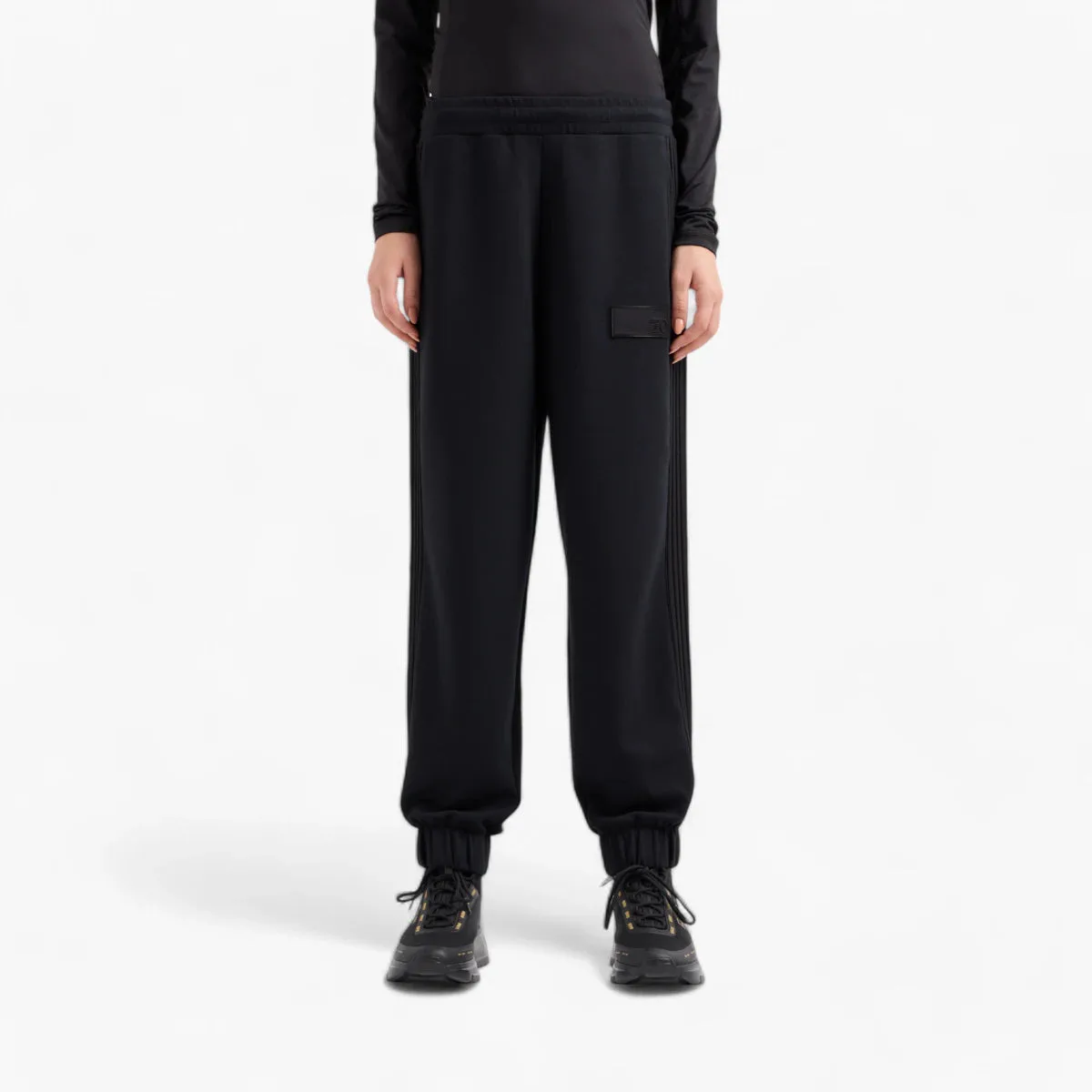 Oversized 7.0 Joggers With Tone-On-Tone Logo Patch