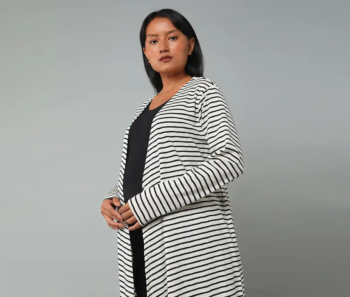 Maternity Full Sleeves Shrug