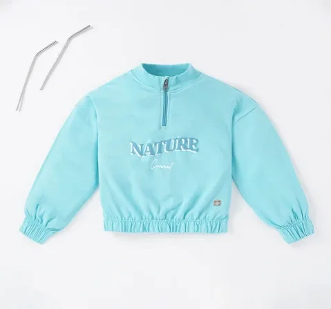 Girls Sweatshirt With A Chest Print