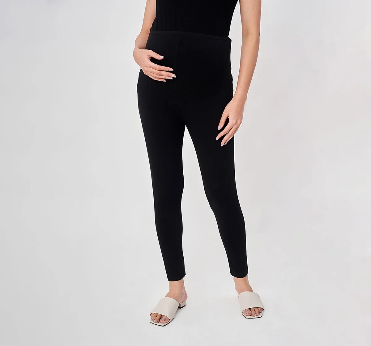 Maternity Solid Leggings -Black