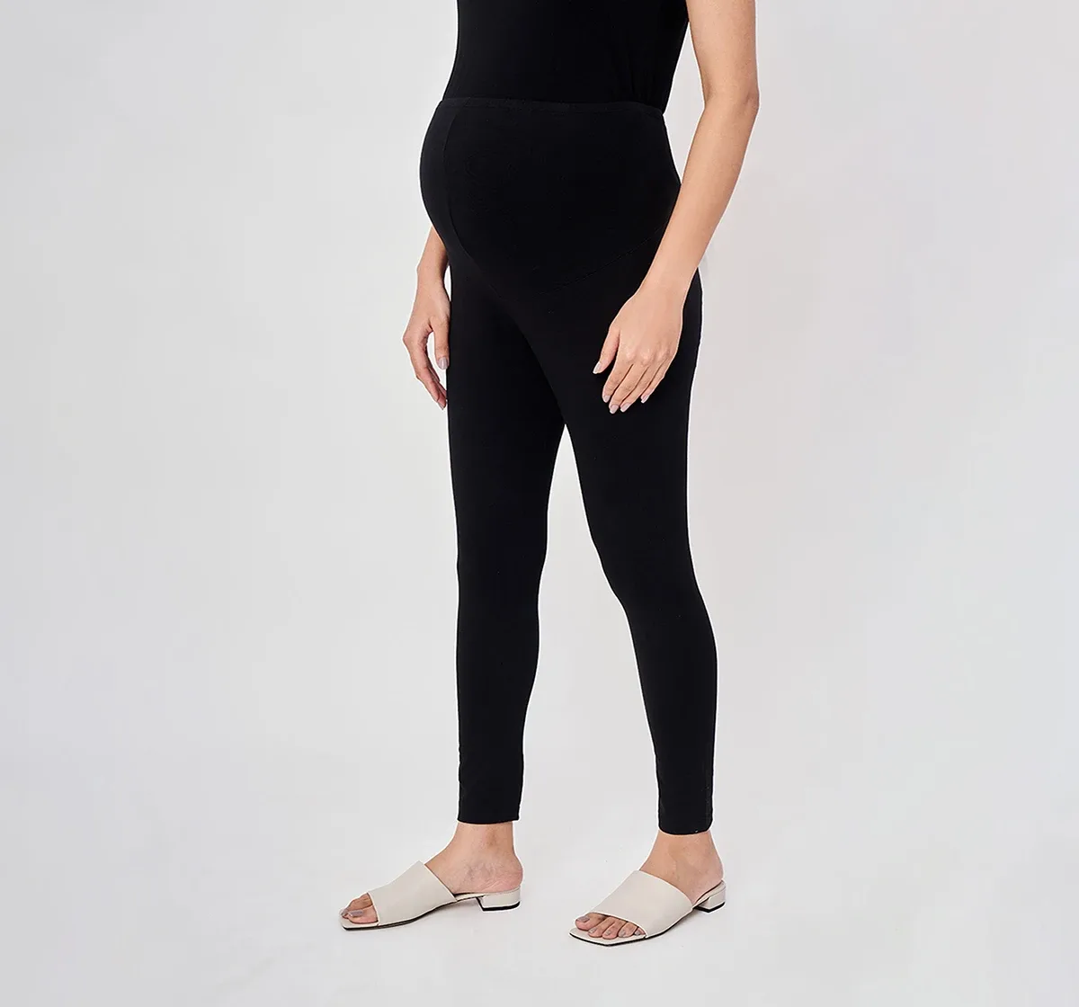 Maternity Solid Leggings -Black