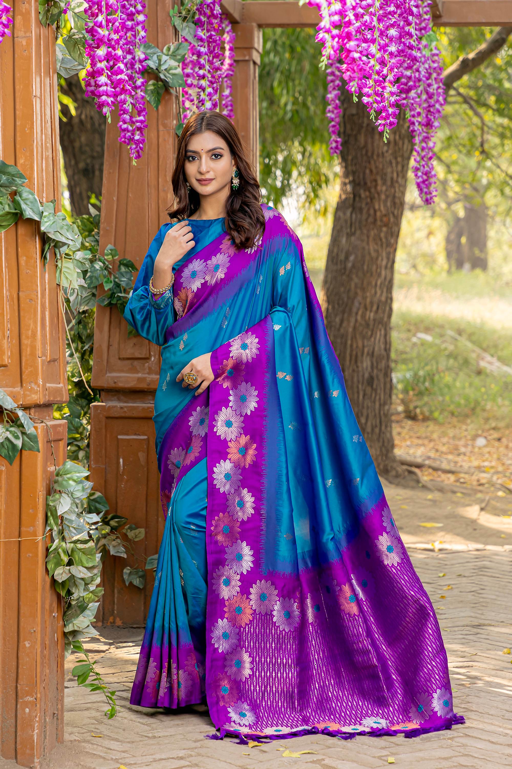 Tasarika Sky Jacquard Zari Rich weaving pallu all over floral silk saree Masakkali_Sky