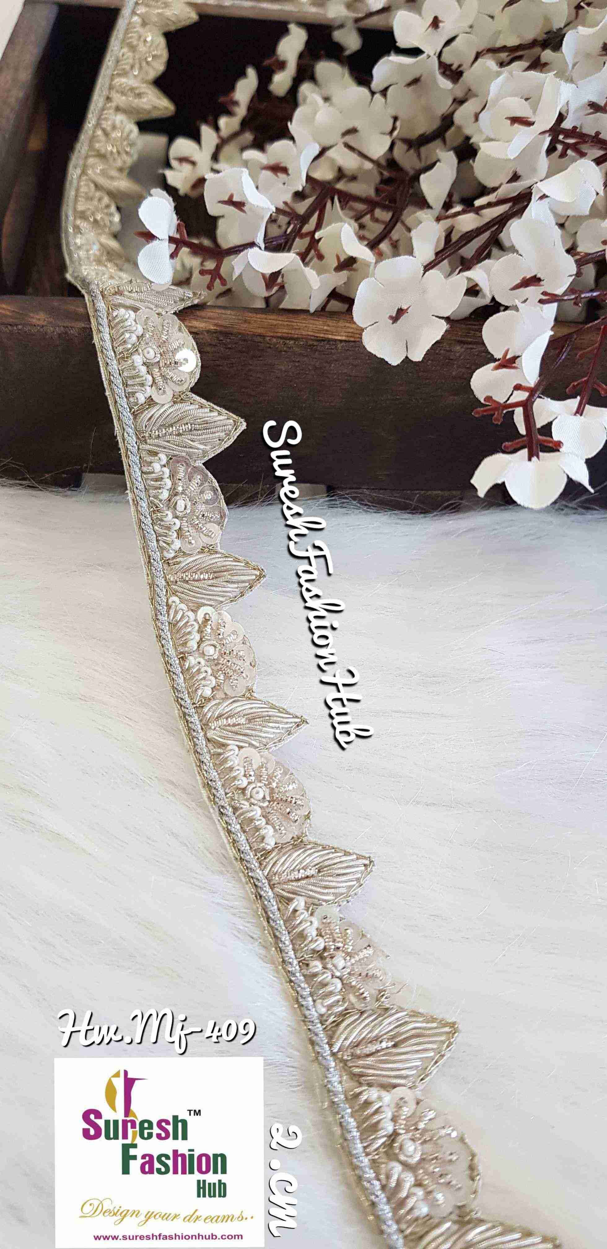 Indian Laces Embellishments Embroidery Saree Border  Wholesale Silk Crafting Sewing Decorative Designer Ribbons #bohobagmaking #fedorahats  #minne  #lndianlaces  #Sareeborder #アニー都城  #pasamanerías #pasamaneriasbordadas #Embellishments #可愛いマスク  #Embroiderytrimmings #アクセサリーパーツ #インドレース #homedecorating #galonesimportados #