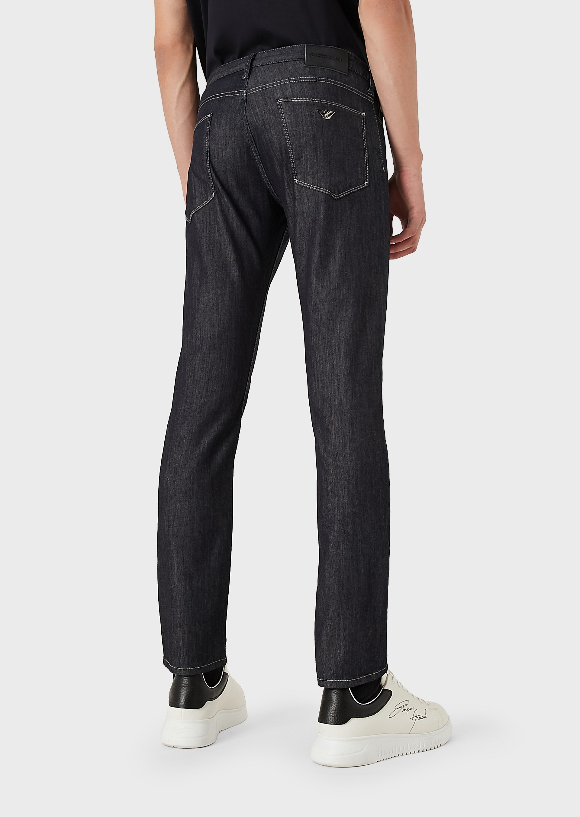 MEN-APPARELS-JEANS