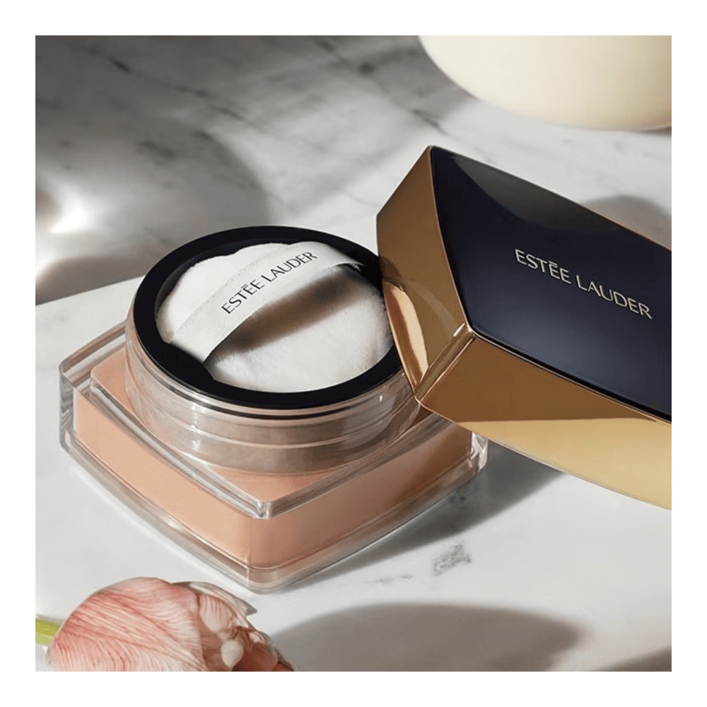 Double Wear Sheer Flattery Loose Powder • Translucent Soft Glow