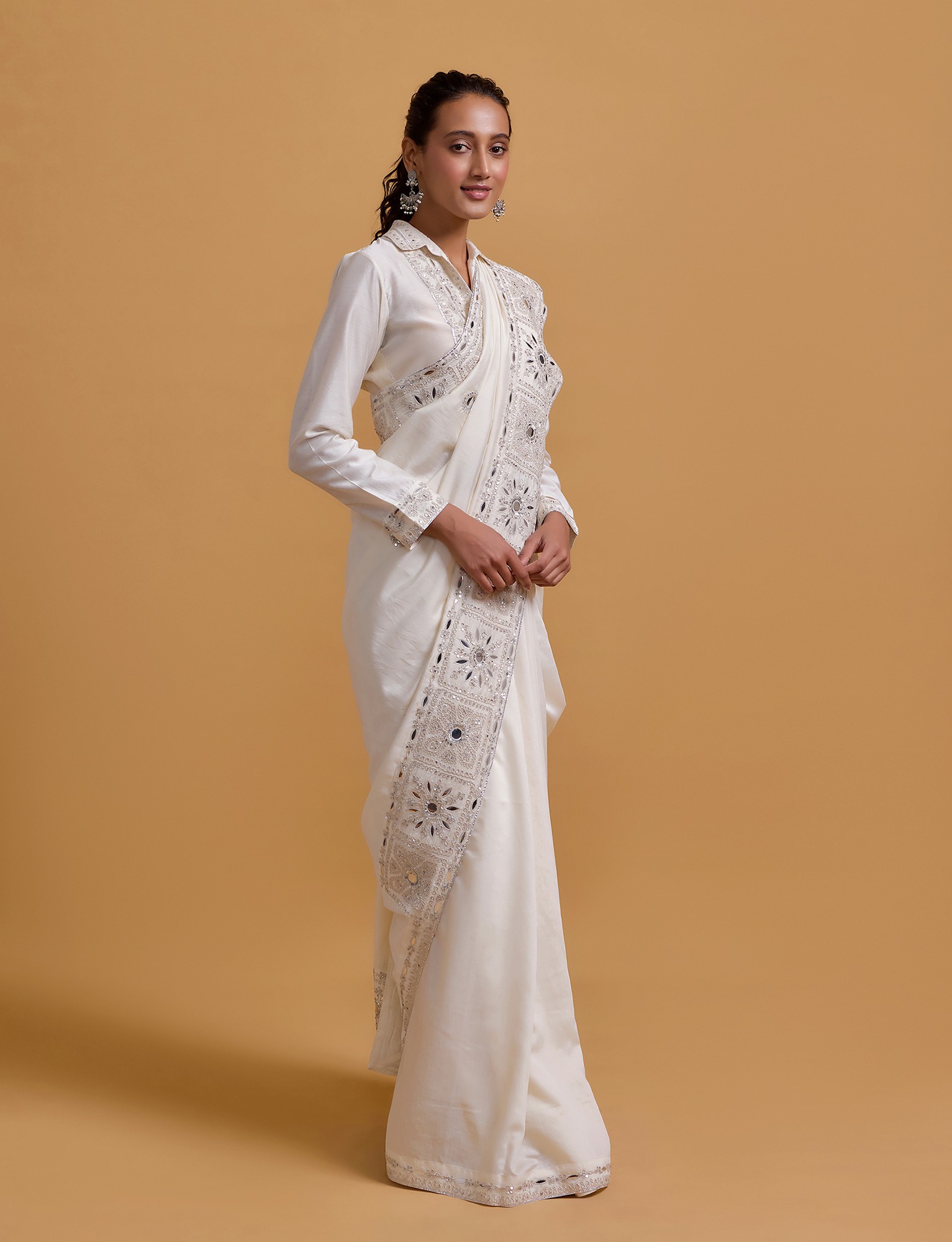 Zeenat Offwhite Saree