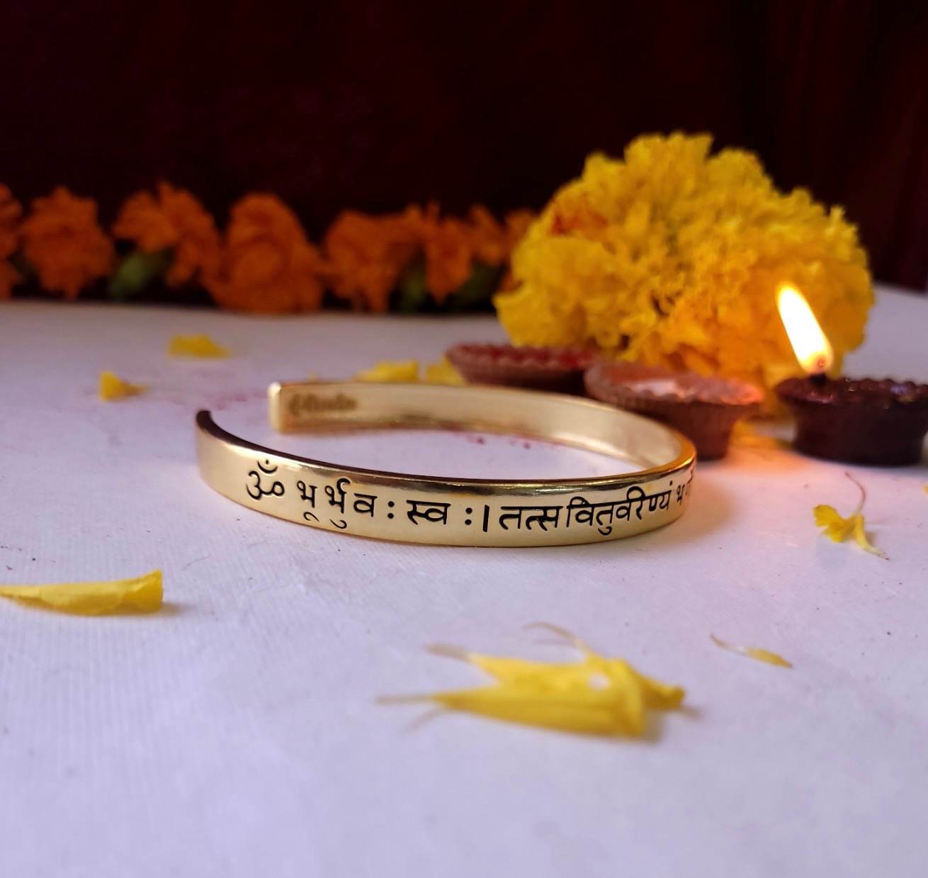 Gayatri Mantra Kada Male