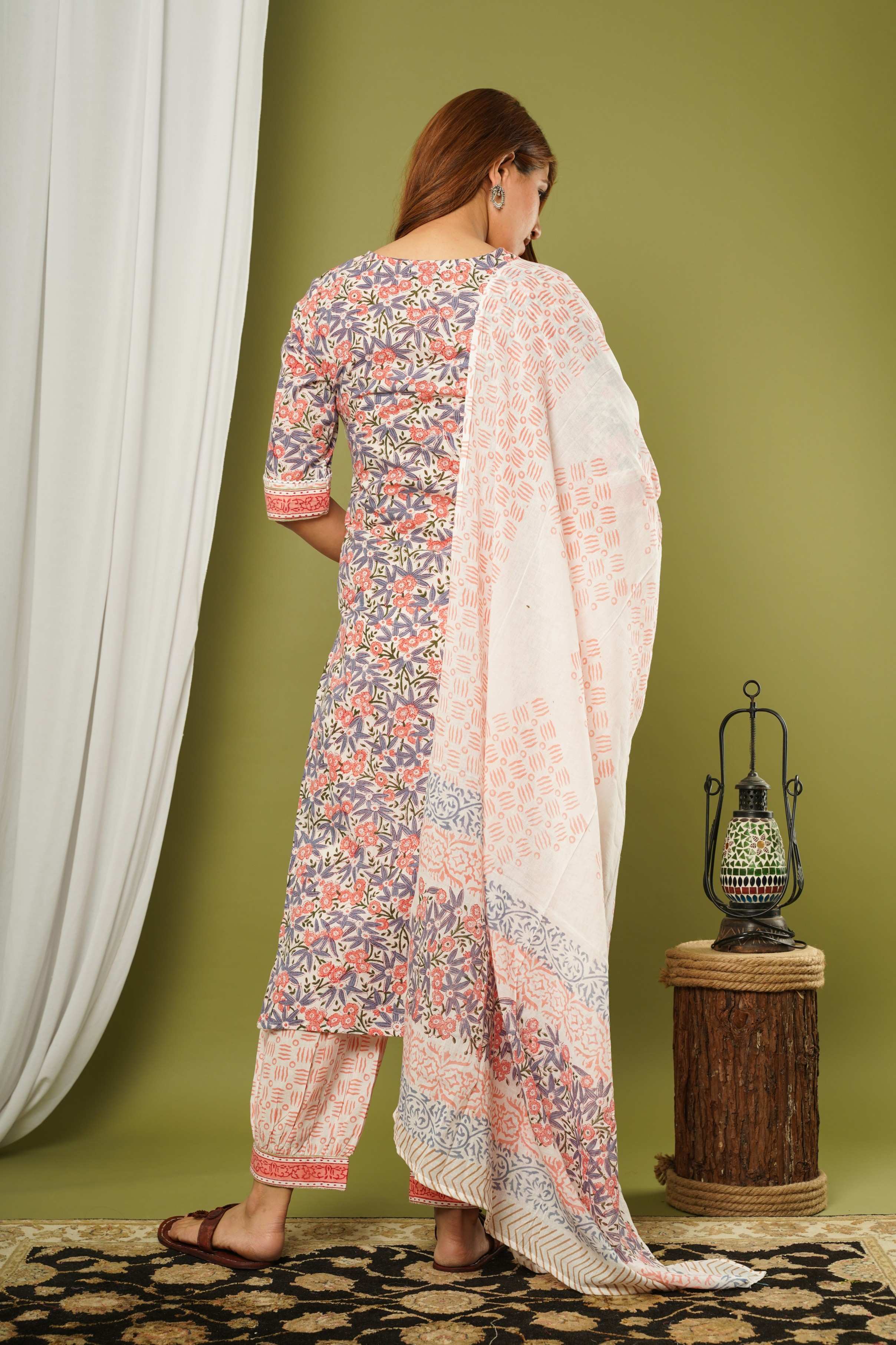 100% BLOCK PRINTED LACE KURTA SET WITH DUPATTA