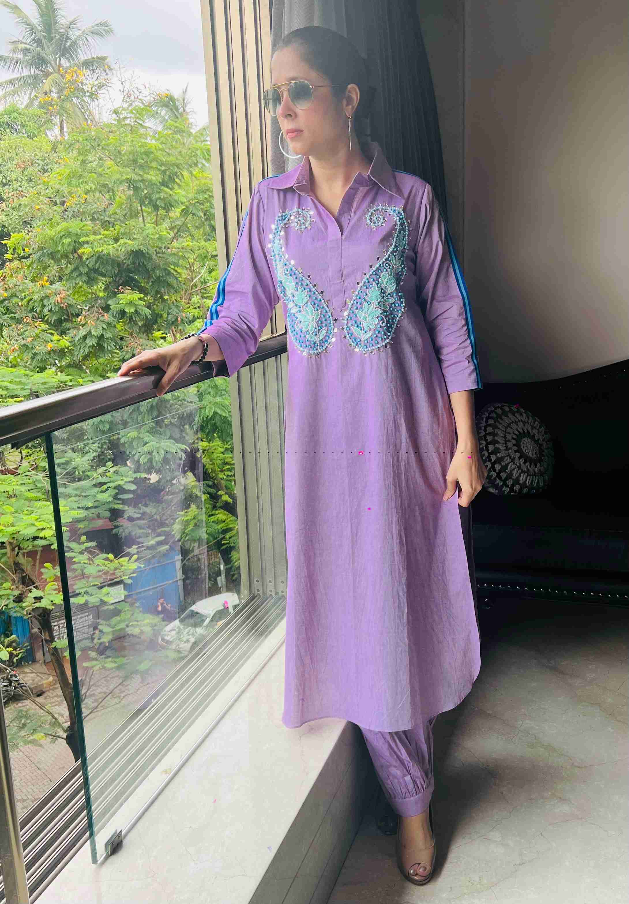 Lilac embroidered cotton kurta