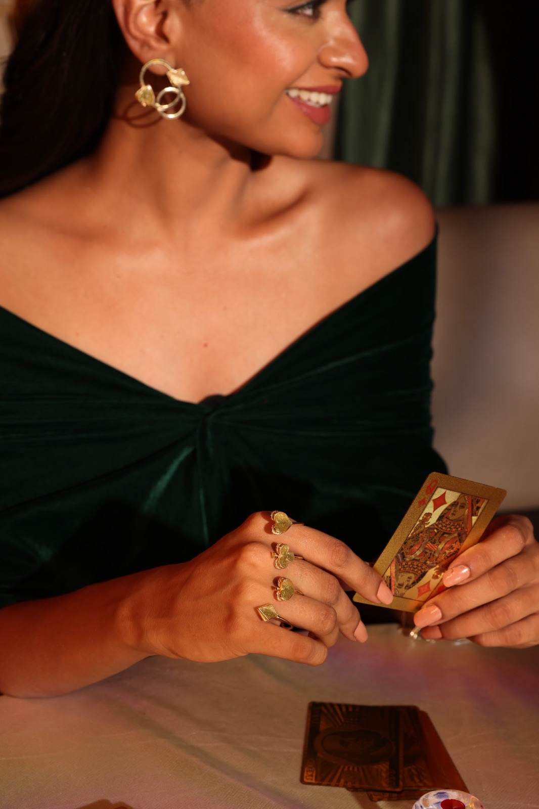 Gold Suits Palm cuff