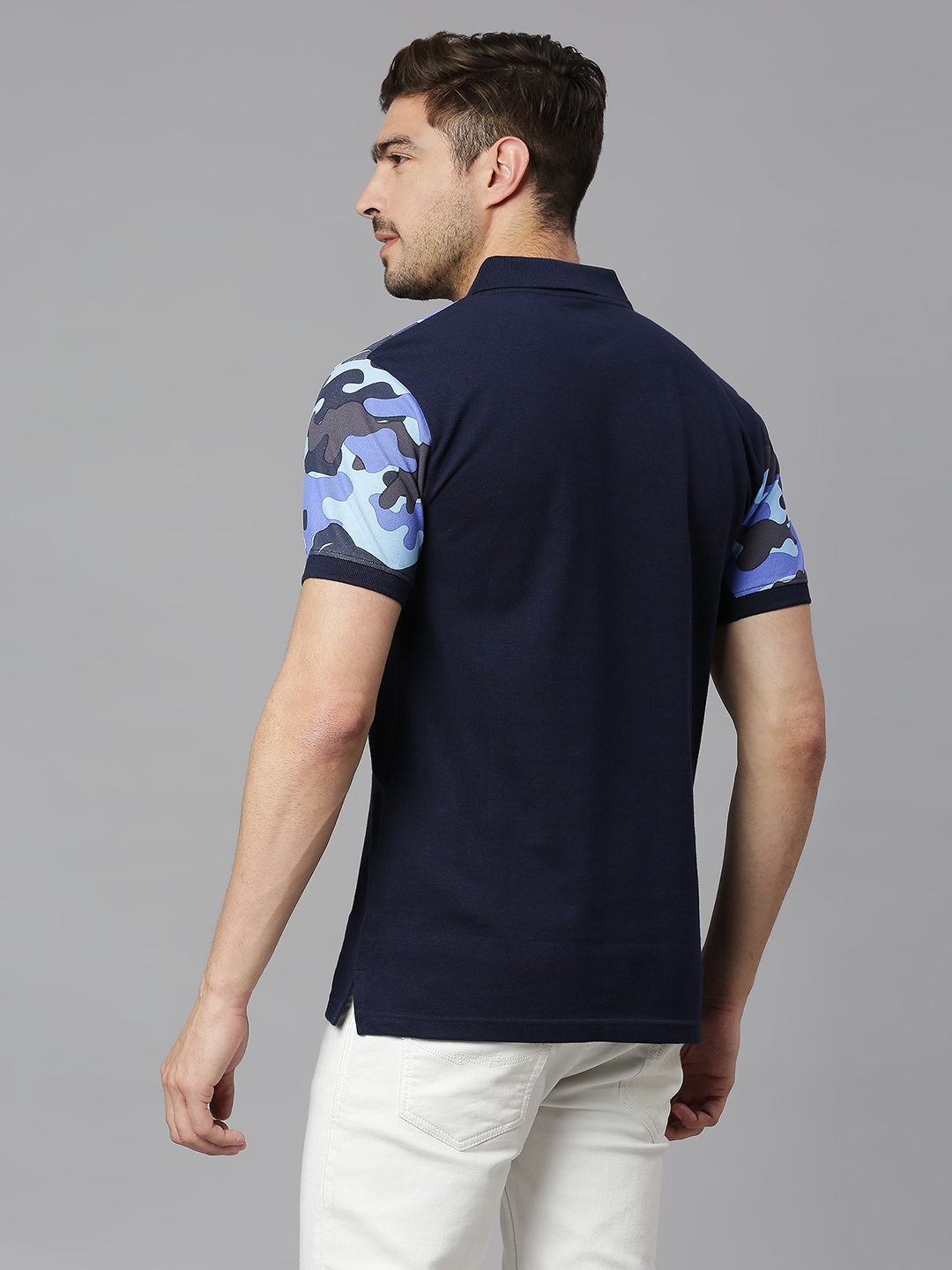 MI: Men Navy Blue Brand Logo Colourblocked Polo Collar T-Shirt