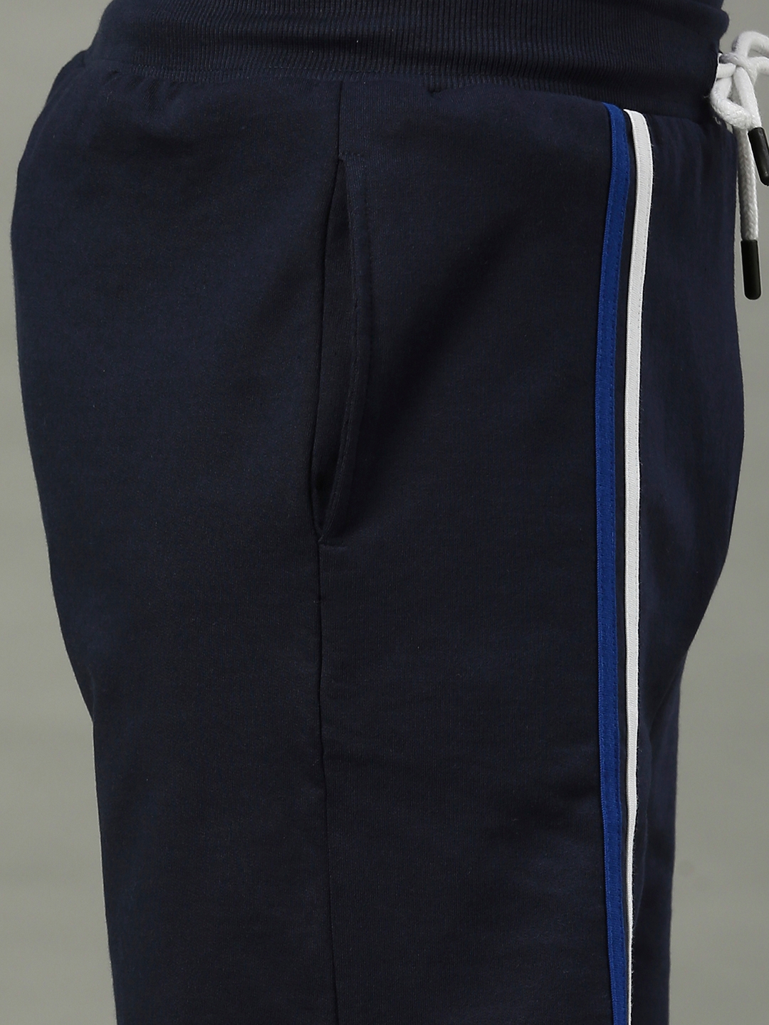 MI: Men Navy Blue Striped Printed Drawstring Shorts