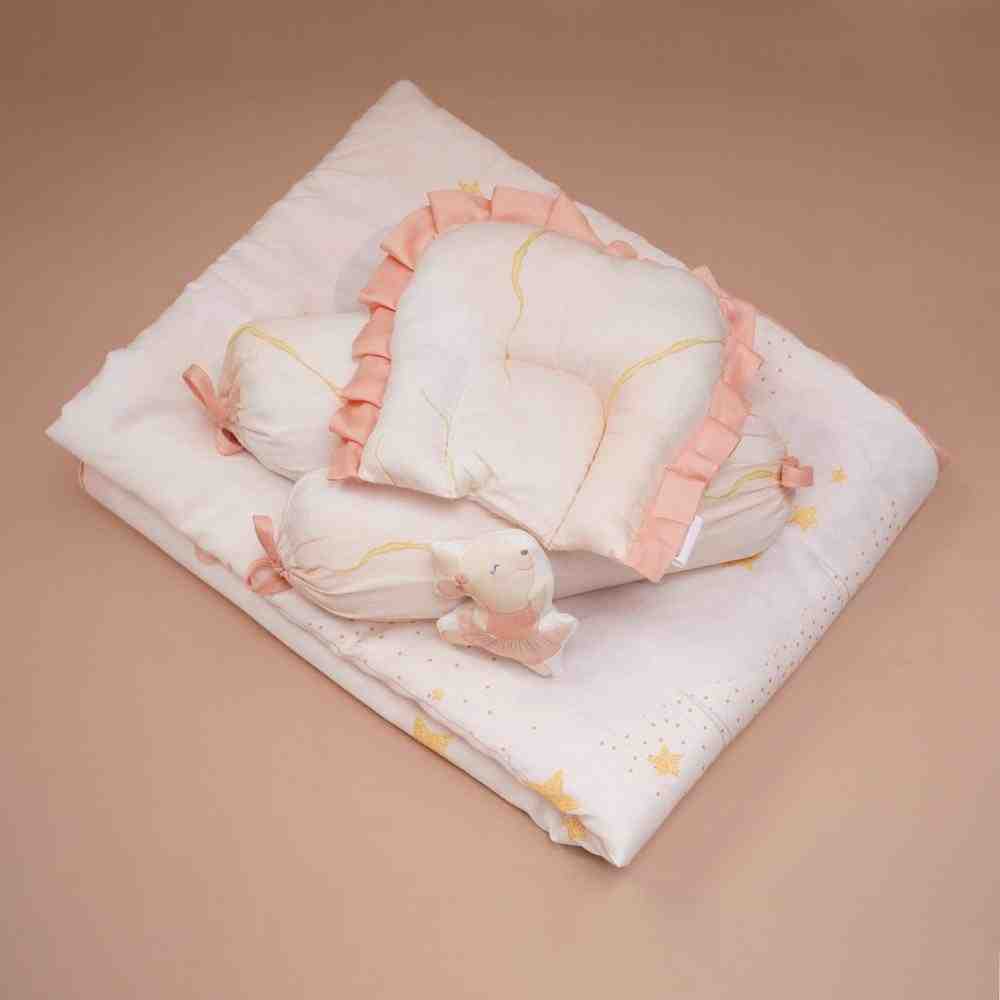 https://cdn.fynd.com/v2/falling-surf-7c8bb8/fyprod/wrkr/products/pictures/item/free/original/fancyfluff/FF-DM-BMST-02/4/mFt8yU5unY-493659701_5.jpg