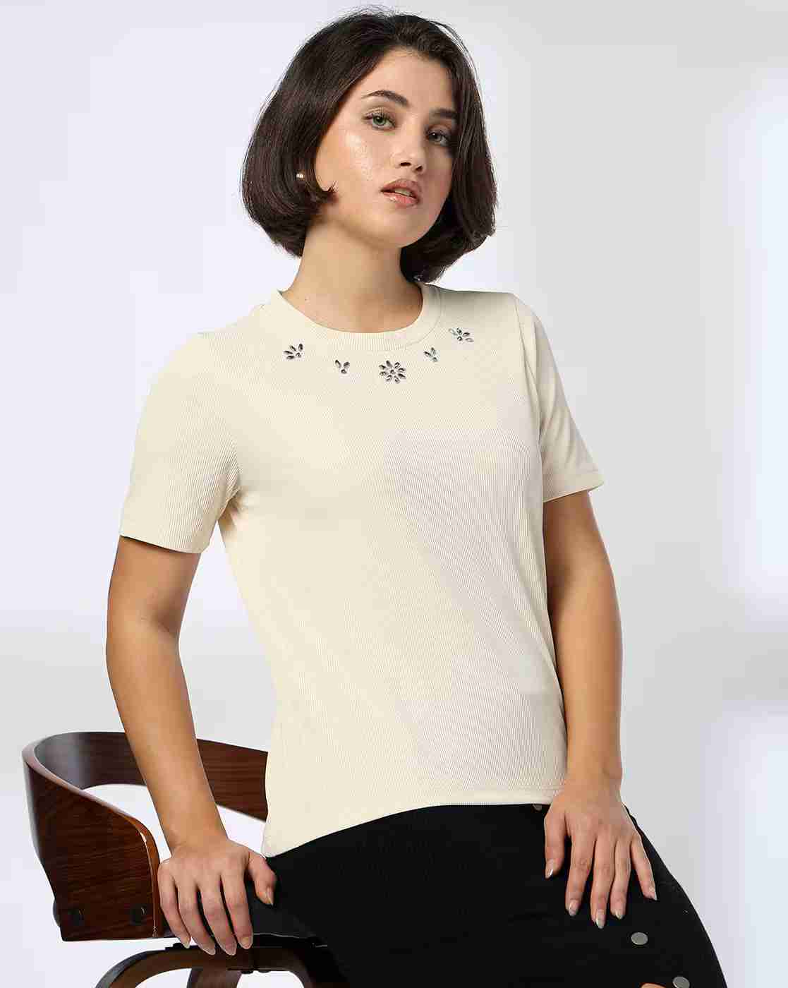 Women Ribbed Slim Fit Crew-Neck T-Shirt with Front Rhin