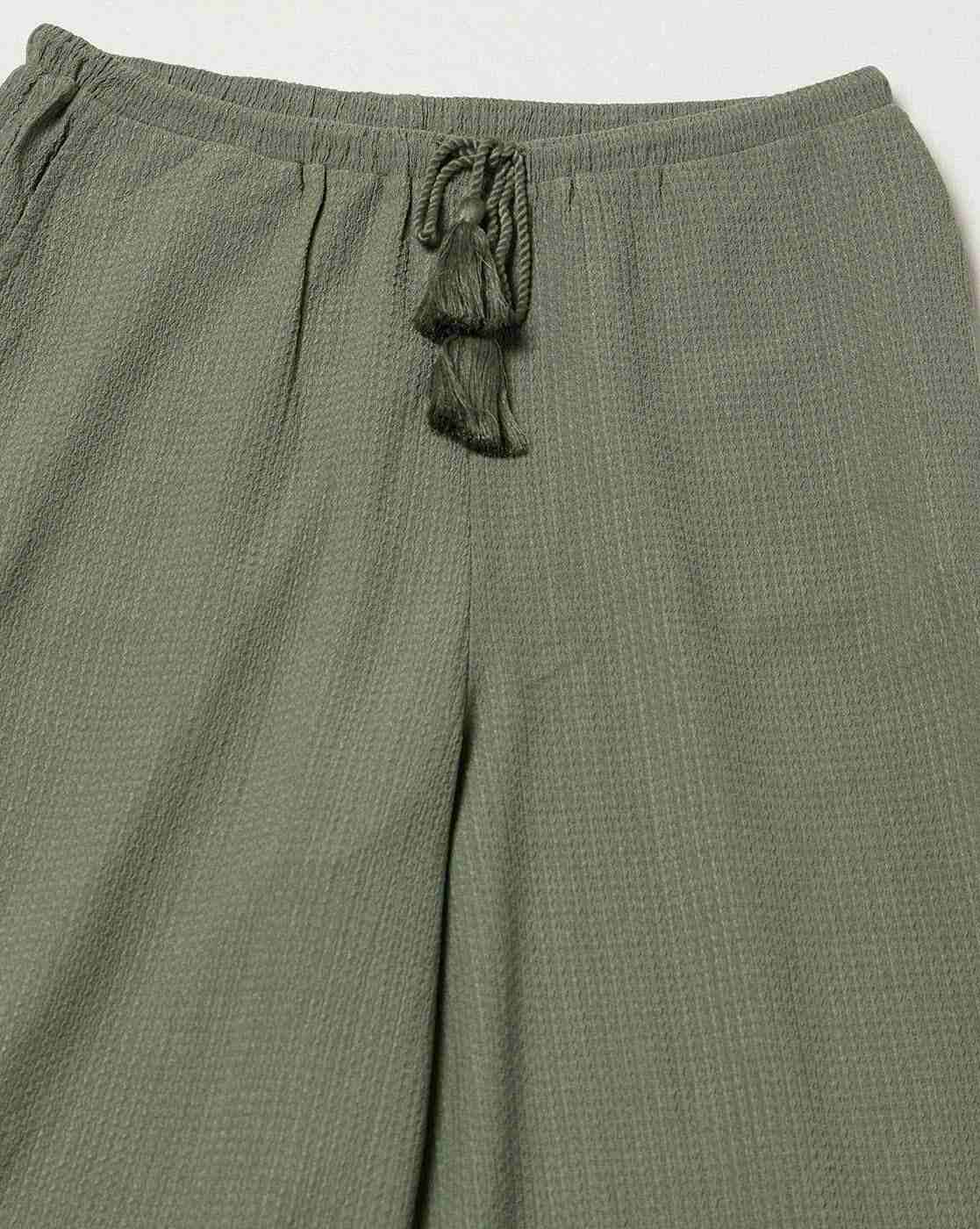 FIG | Women Relaxed Fit Wide-Leg Flat-Front Trousers|4