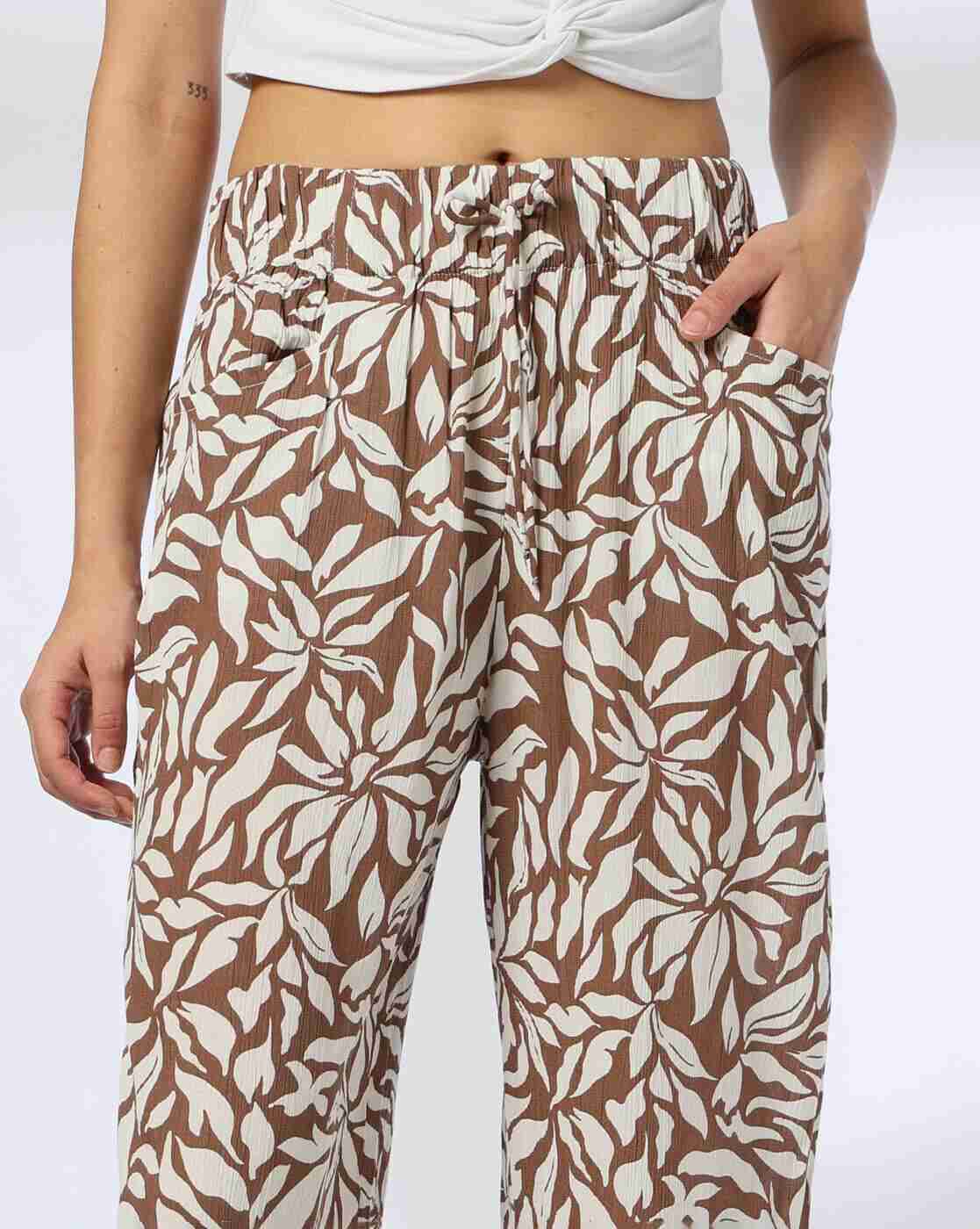 FIG | Women Leaf Print Relaxed Fit Pants|3