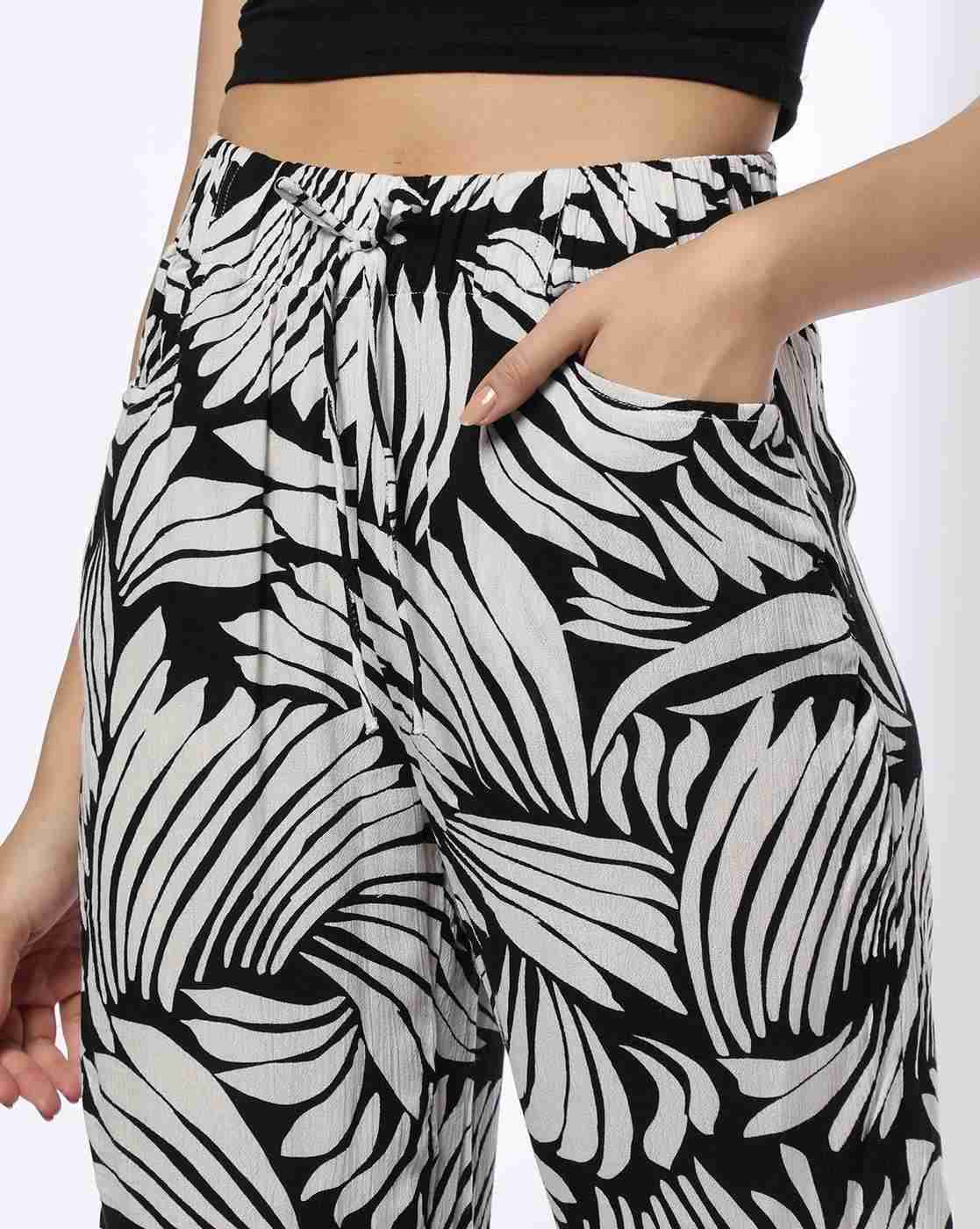 FIG | Women Stencil Floral Print Relaxed Fit Pants|3