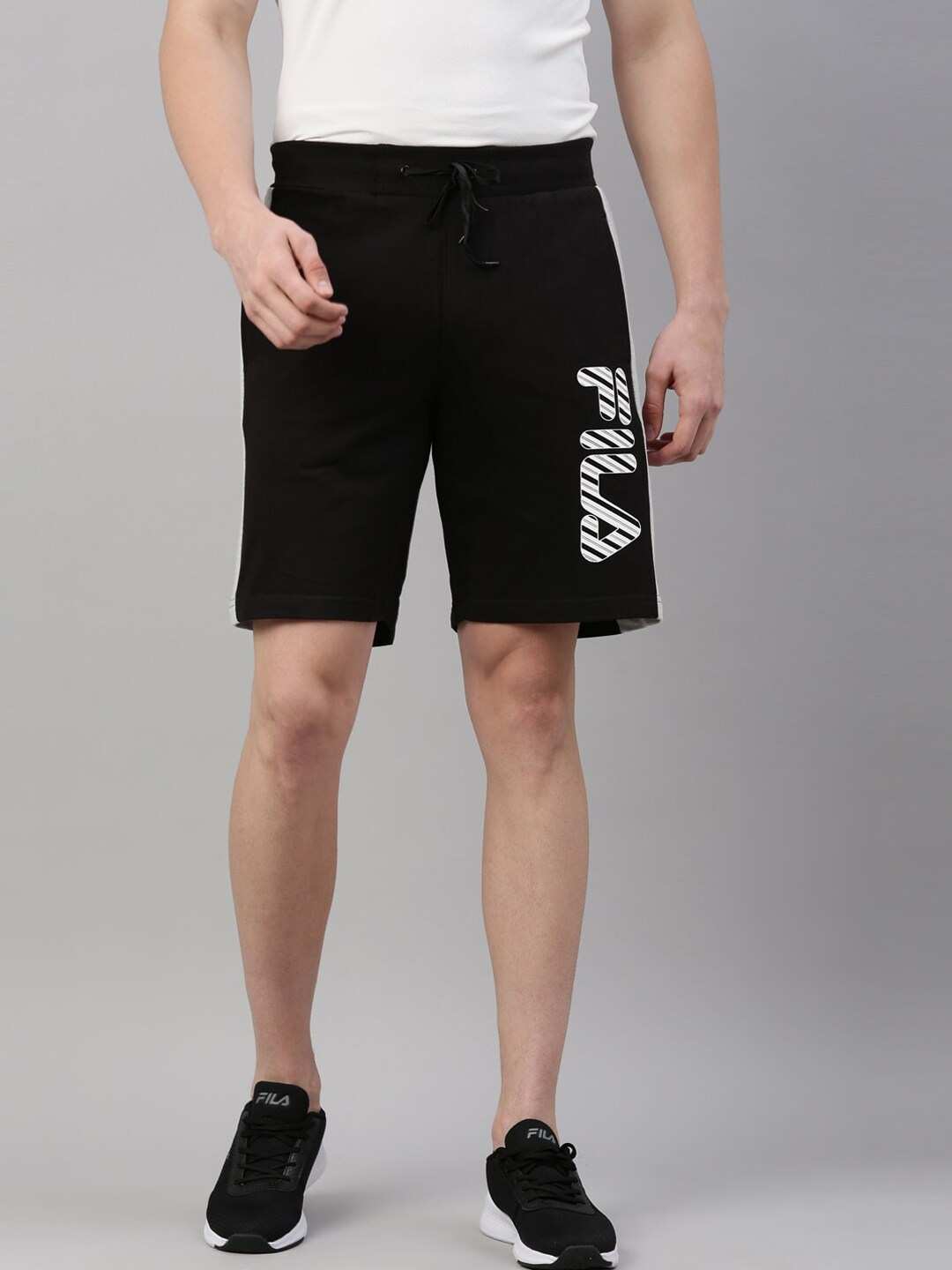 Fila hotsell shorts black