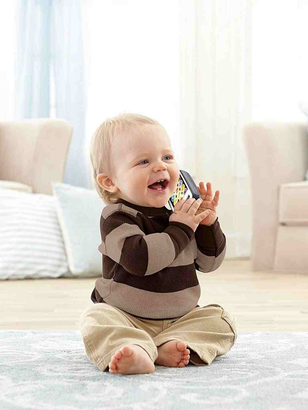 https://cdn.fynd.com/v2/falling-surf-7c8bb8/fyprod/wrkr/products/pictures/item/free/original/fisher-price/CDF89/1/vupwdVNi5J-491375058_2.jpg