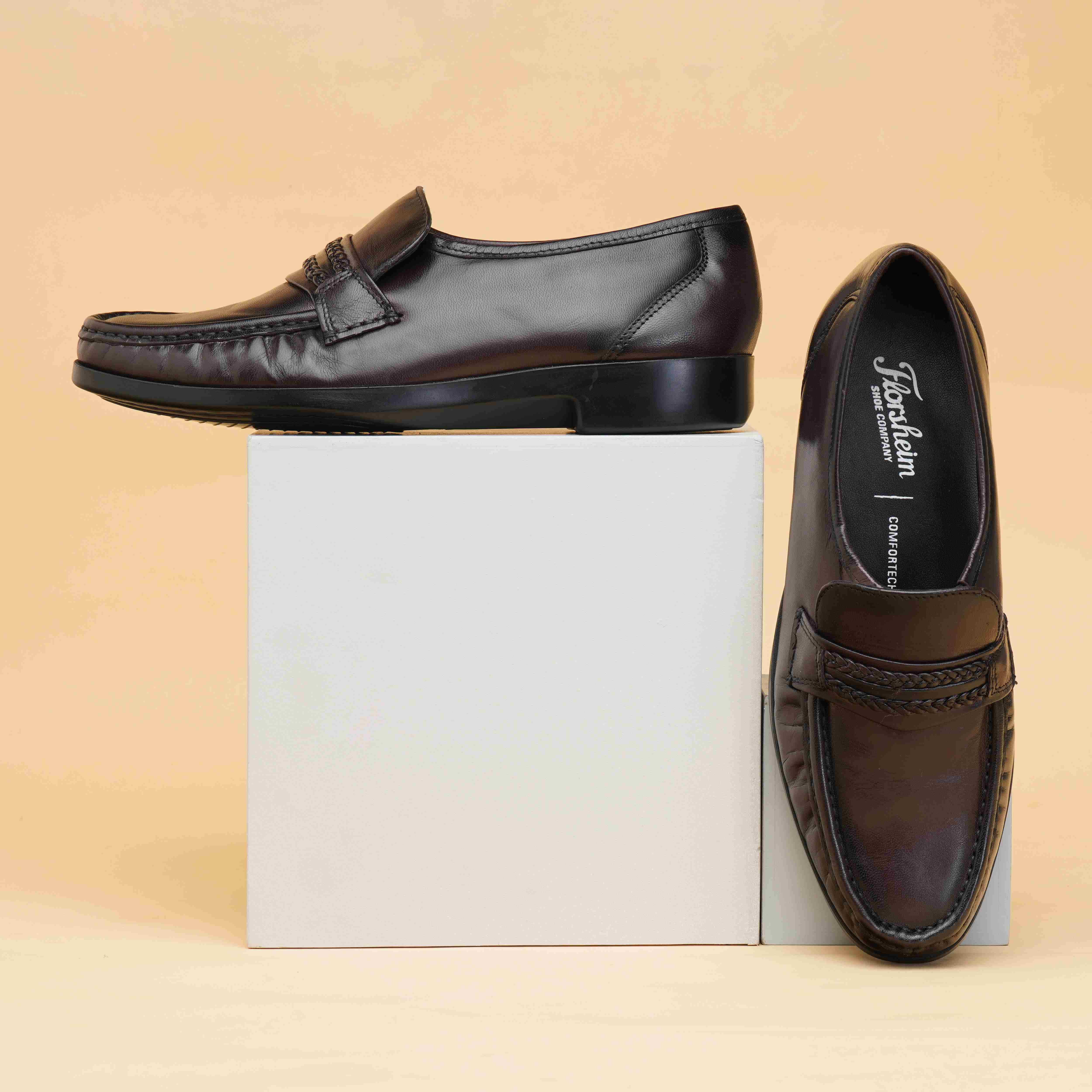 The Riva Wine Men Dress Shoe Florsheim