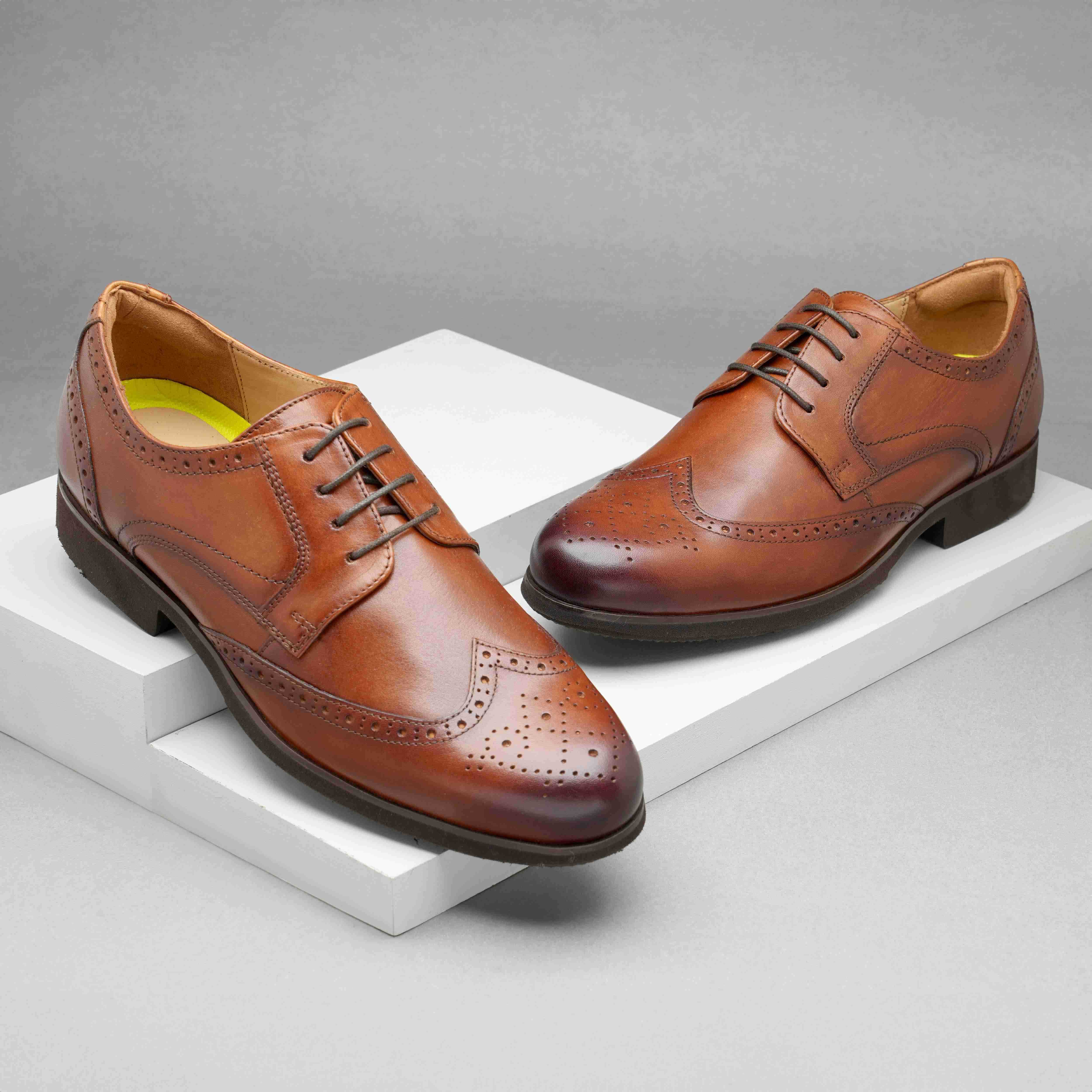 The Uptown Tan Men Ultra Comfort Florsheim