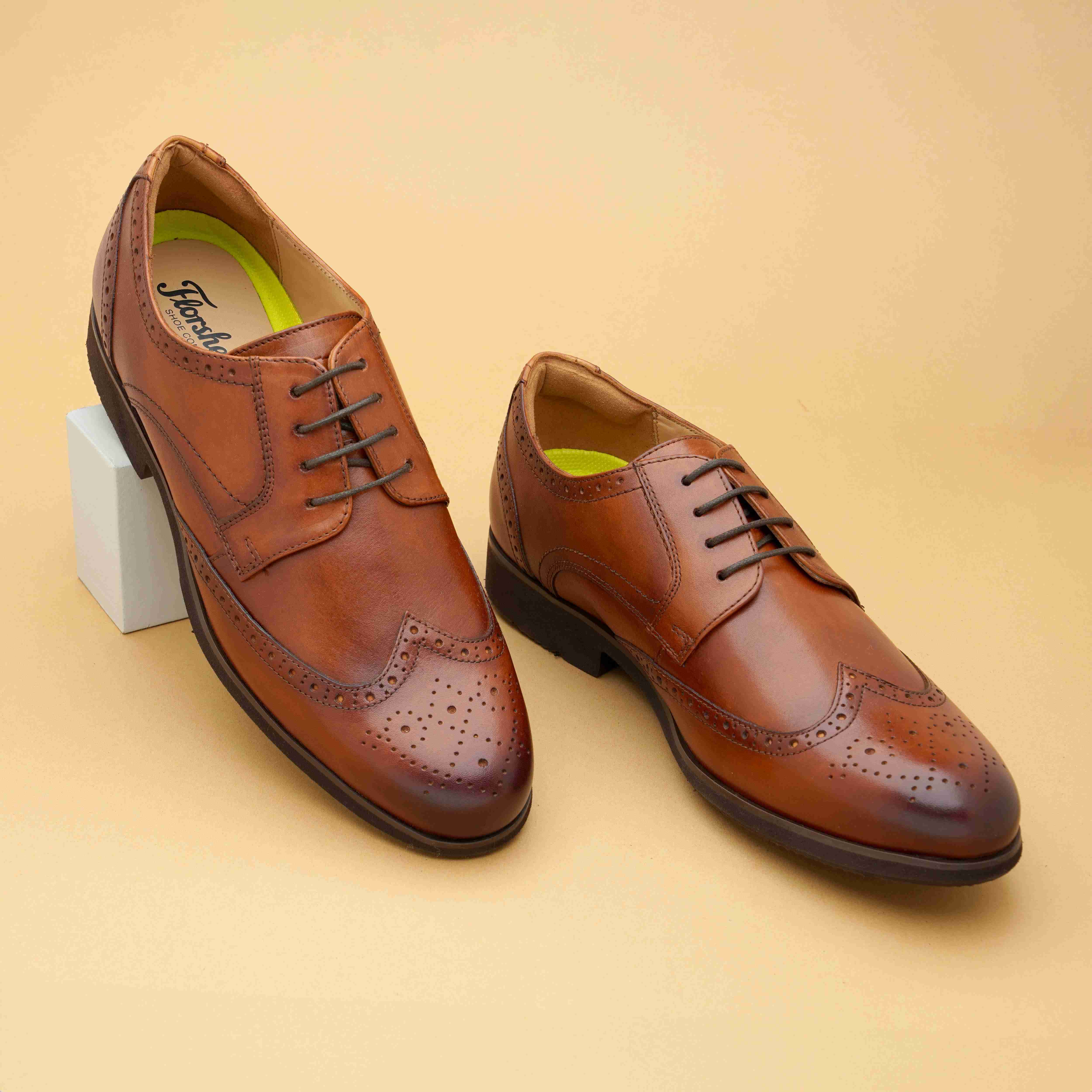 The Uptown Tan Men Ultra Comfort Florsheim