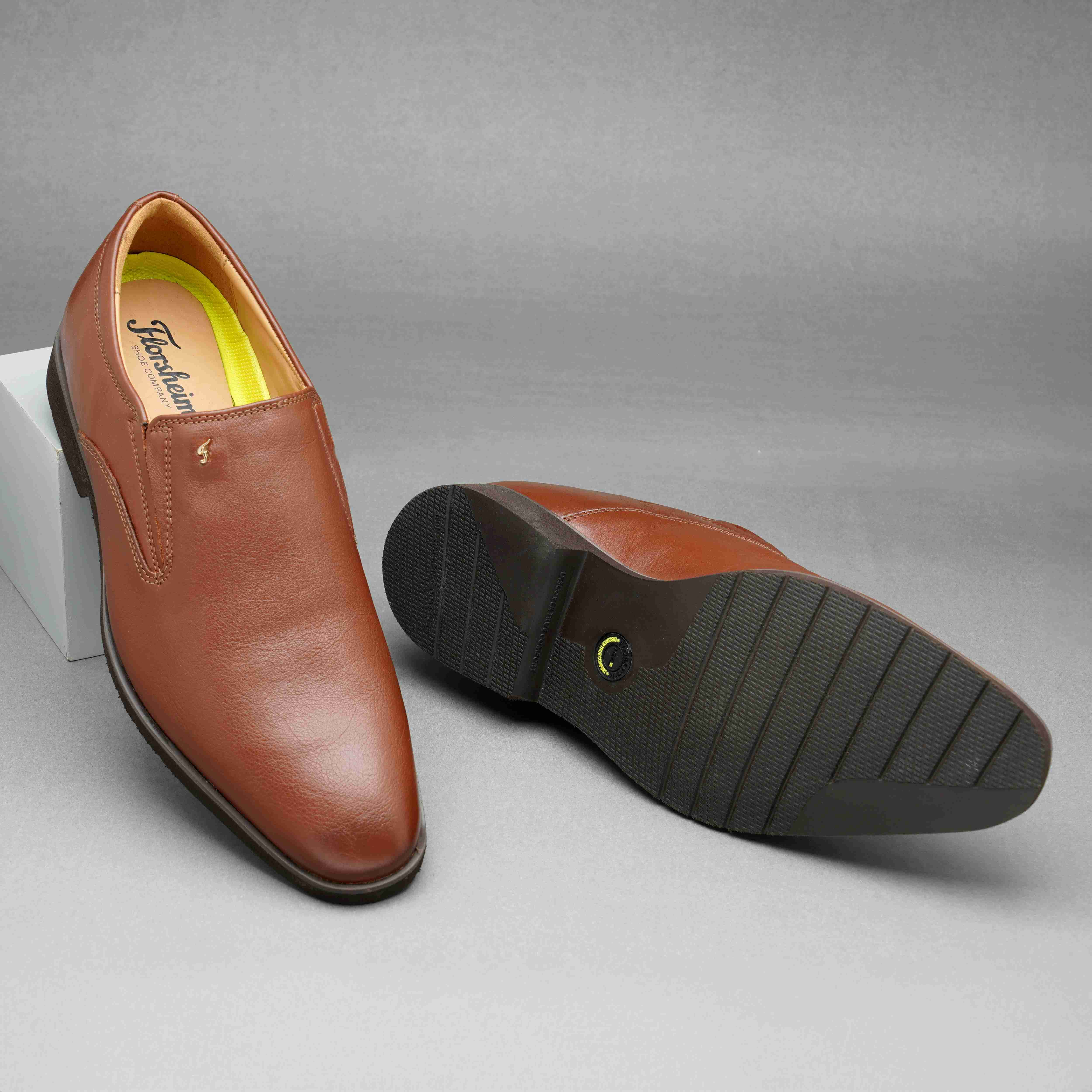 The Cameroon Tan Men Ultra Comfort Florsheim